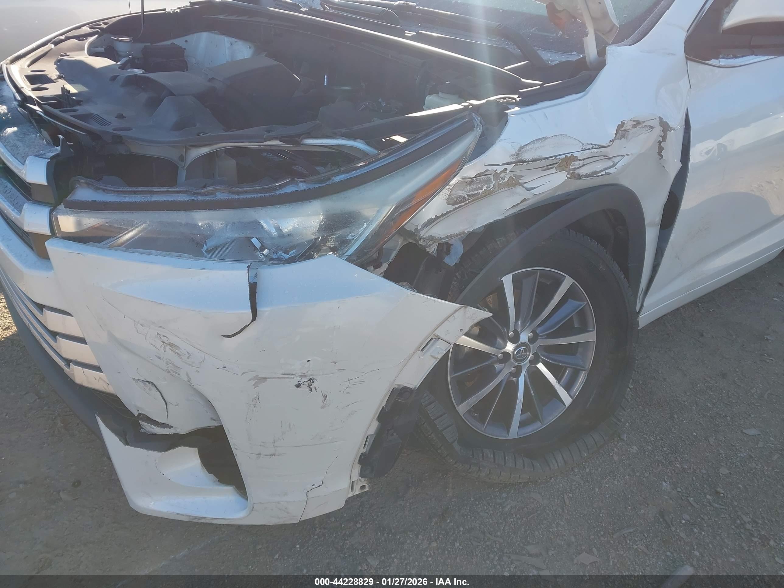 TOYOTA HIGHLANDER image 6
