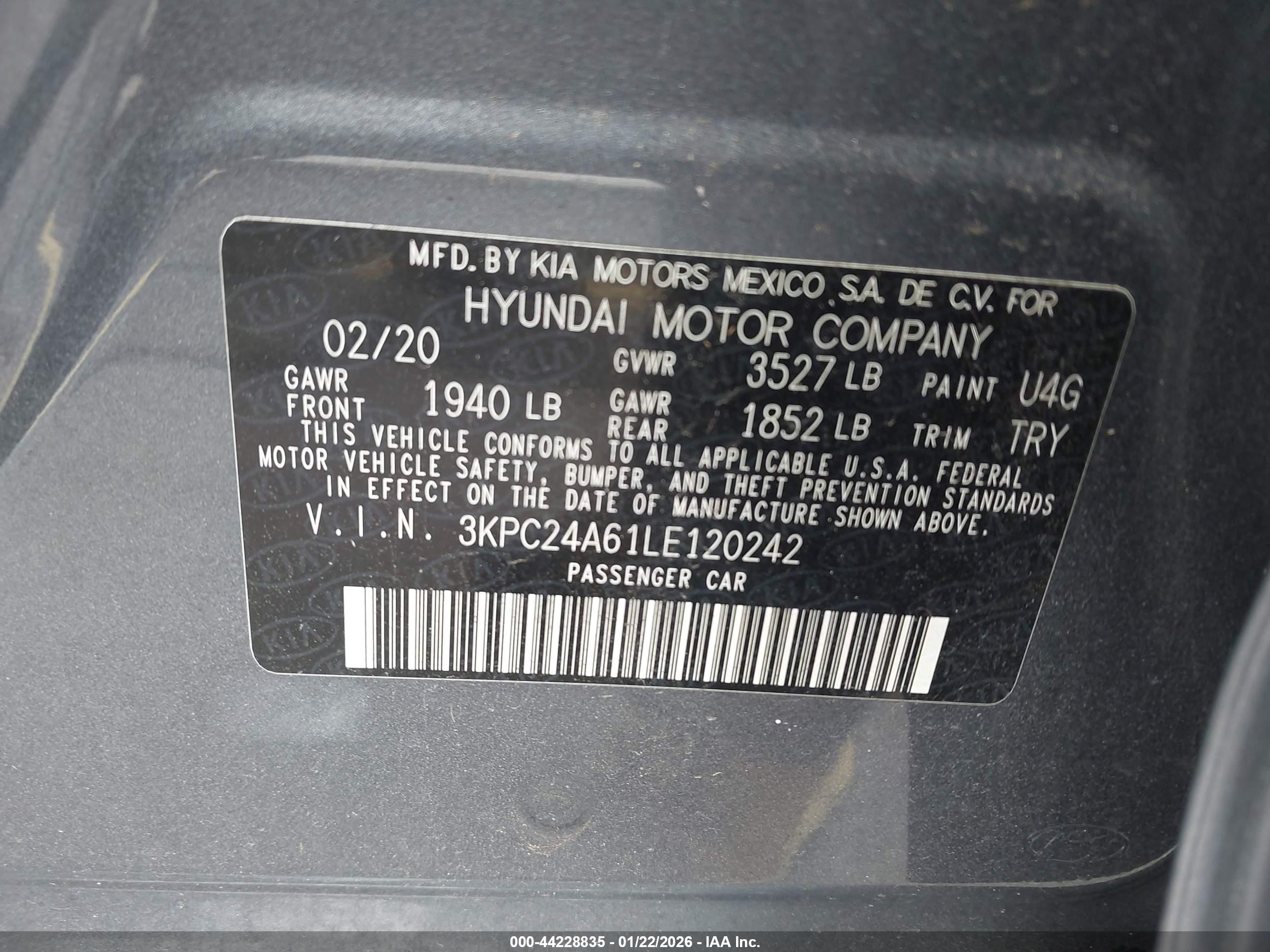 HYUNDAI ACCENT image 9