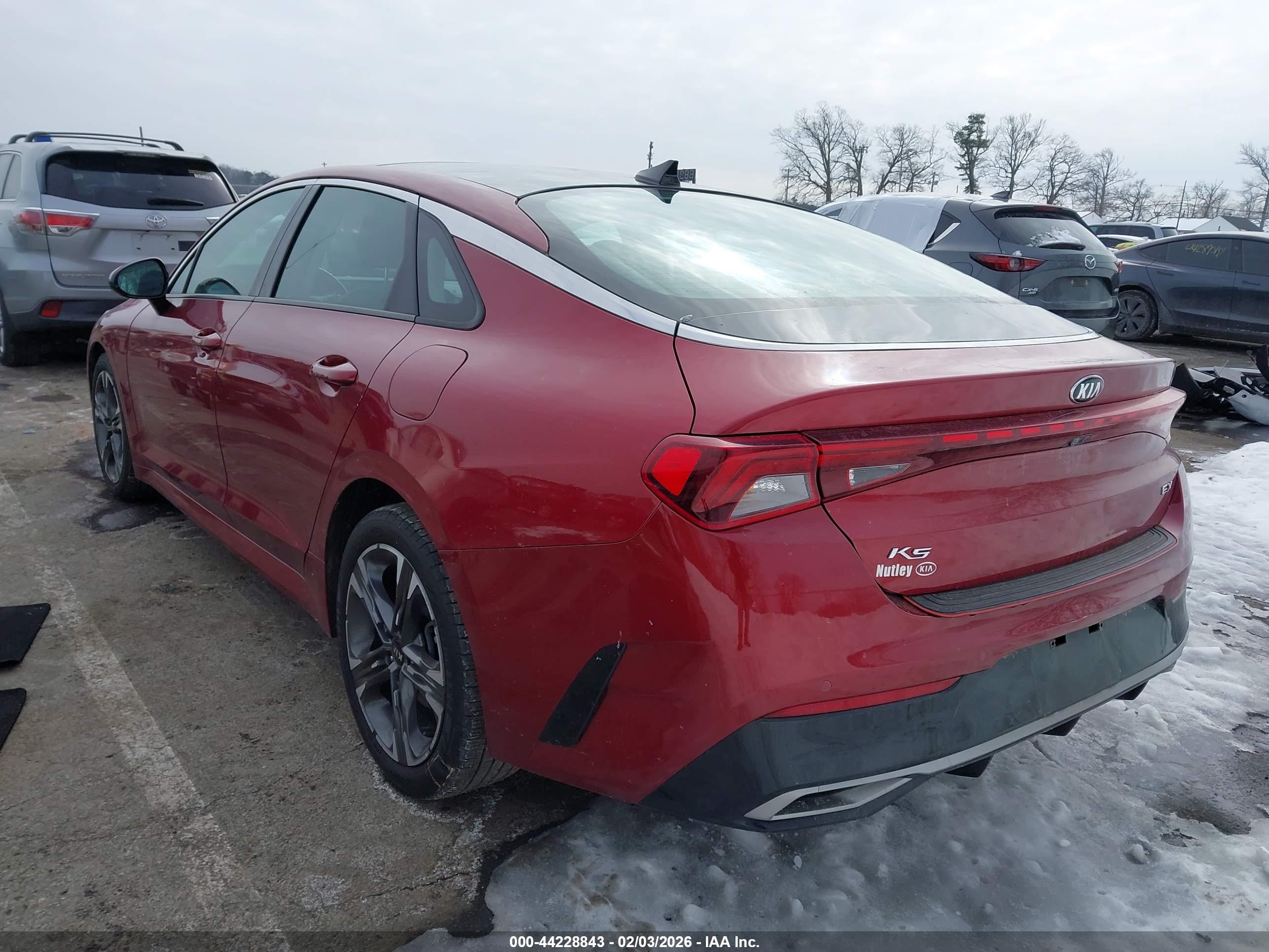 KIA K5 image 3