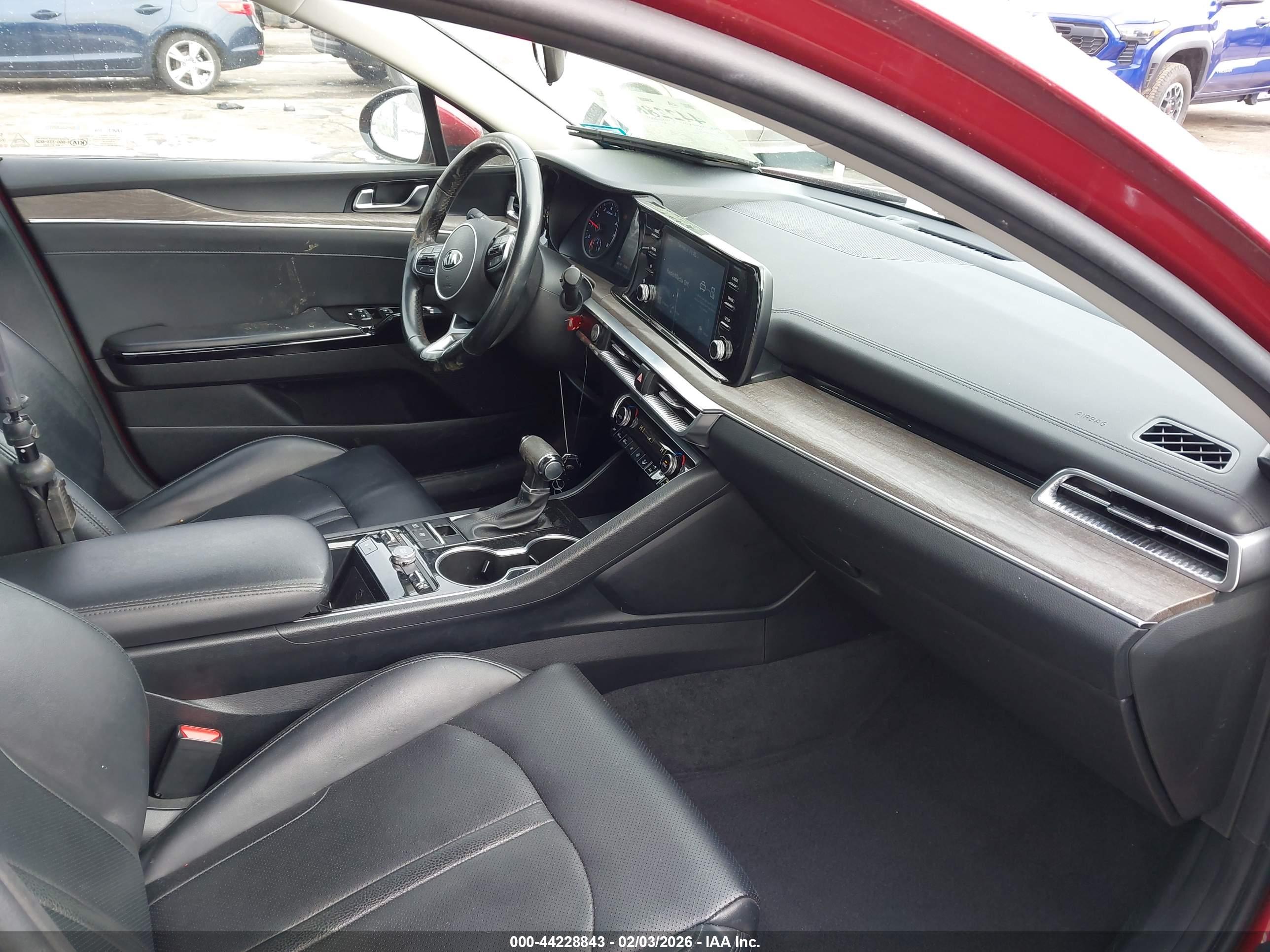 KIA K5 image 5