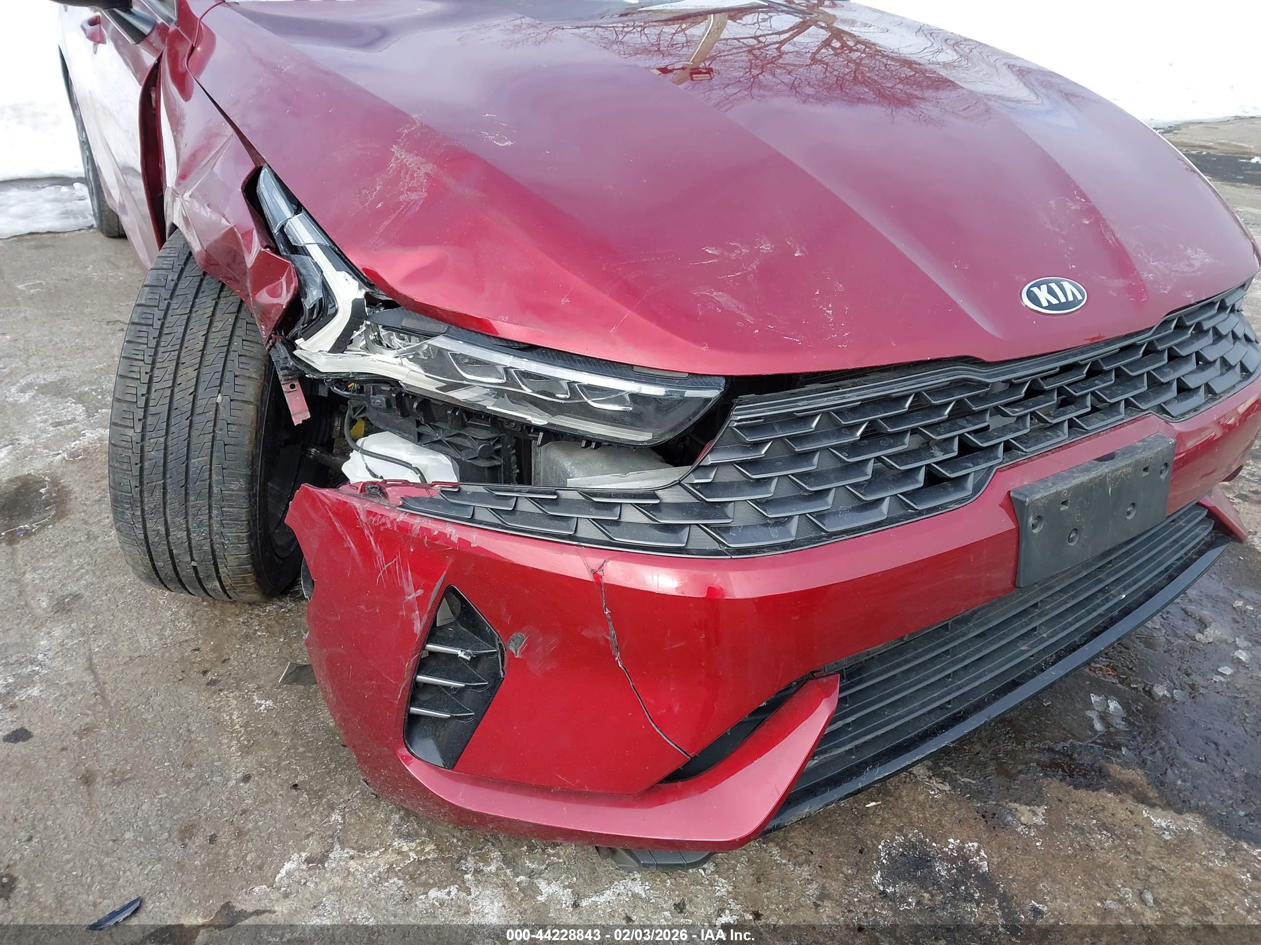 KIA K5 image 6
