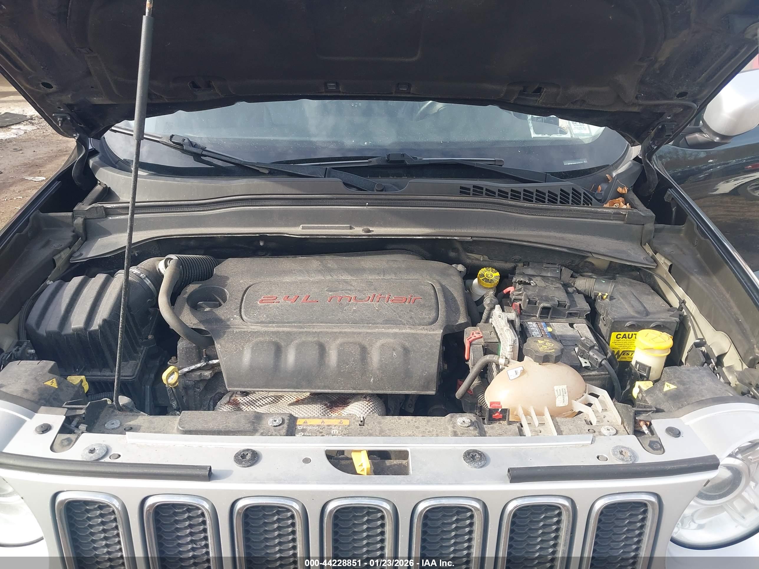 JEEP RENEGADE image 10