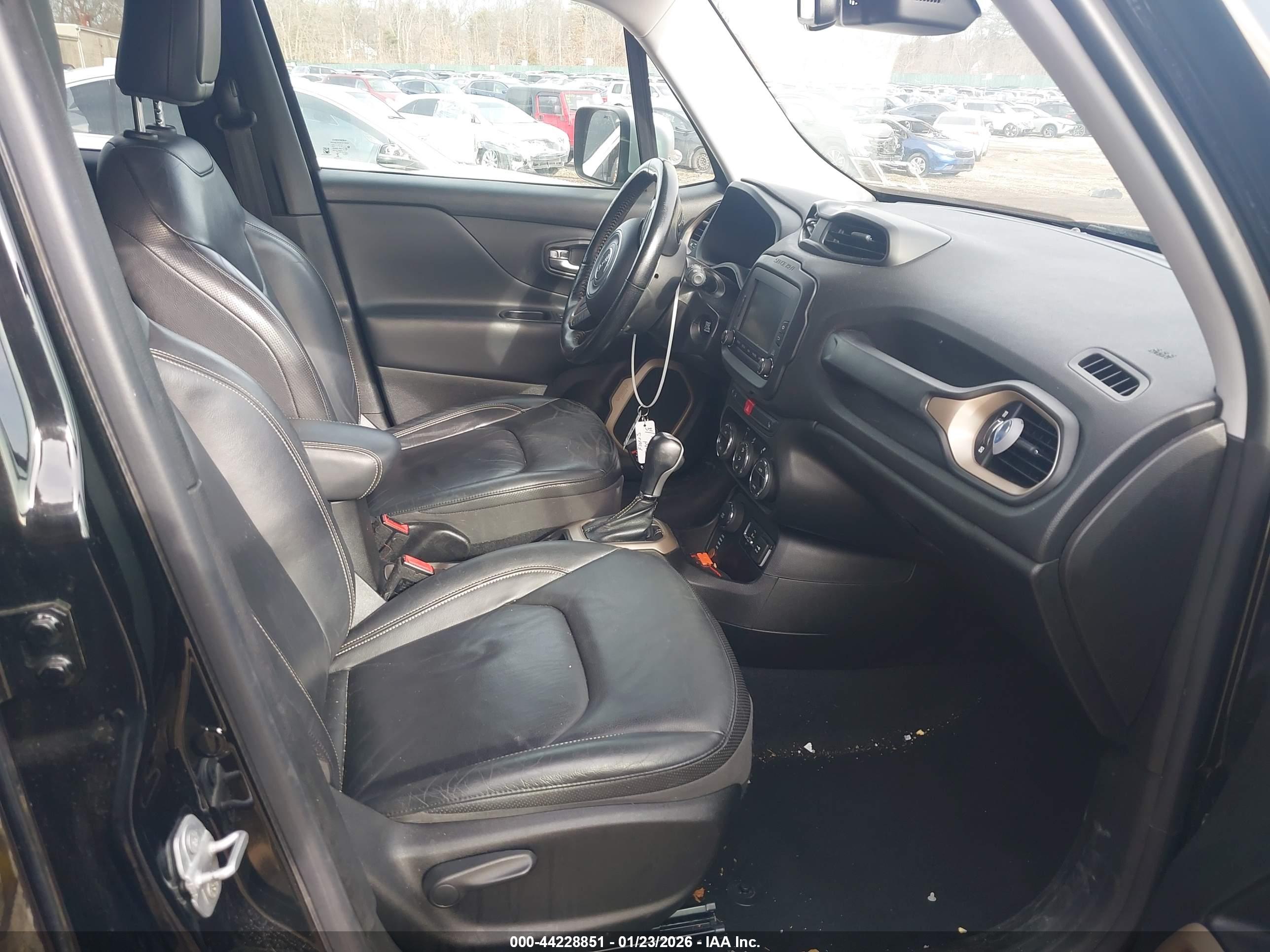 JEEP RENEGADE image 5