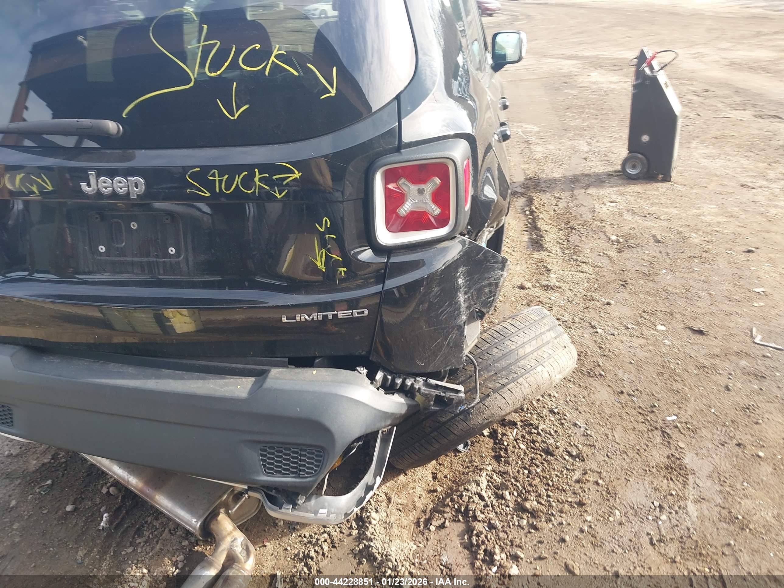 JEEP RENEGADE image 6