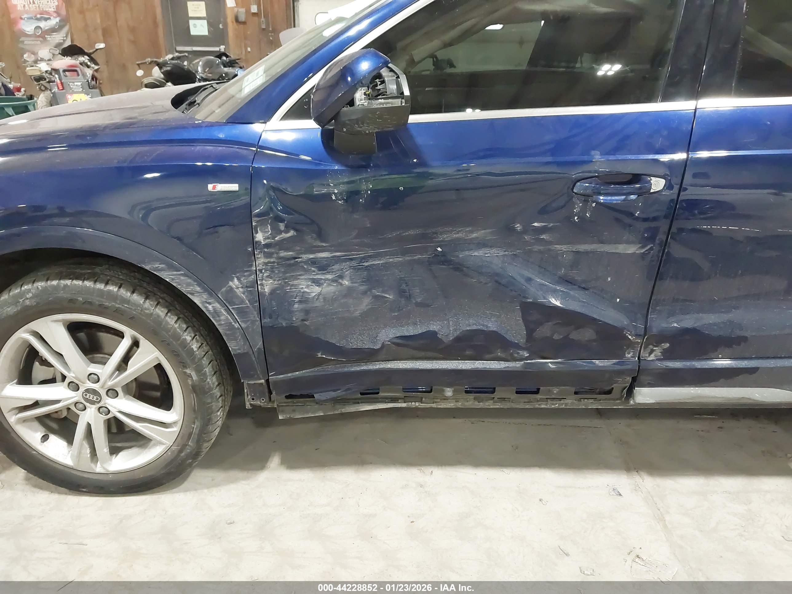 AUDI Q3 image 6