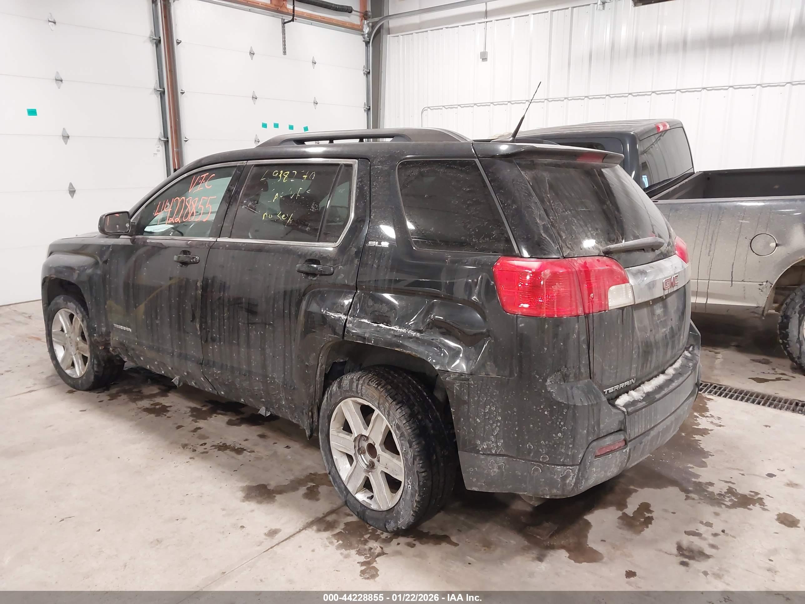 GMC TERRAIN image 3