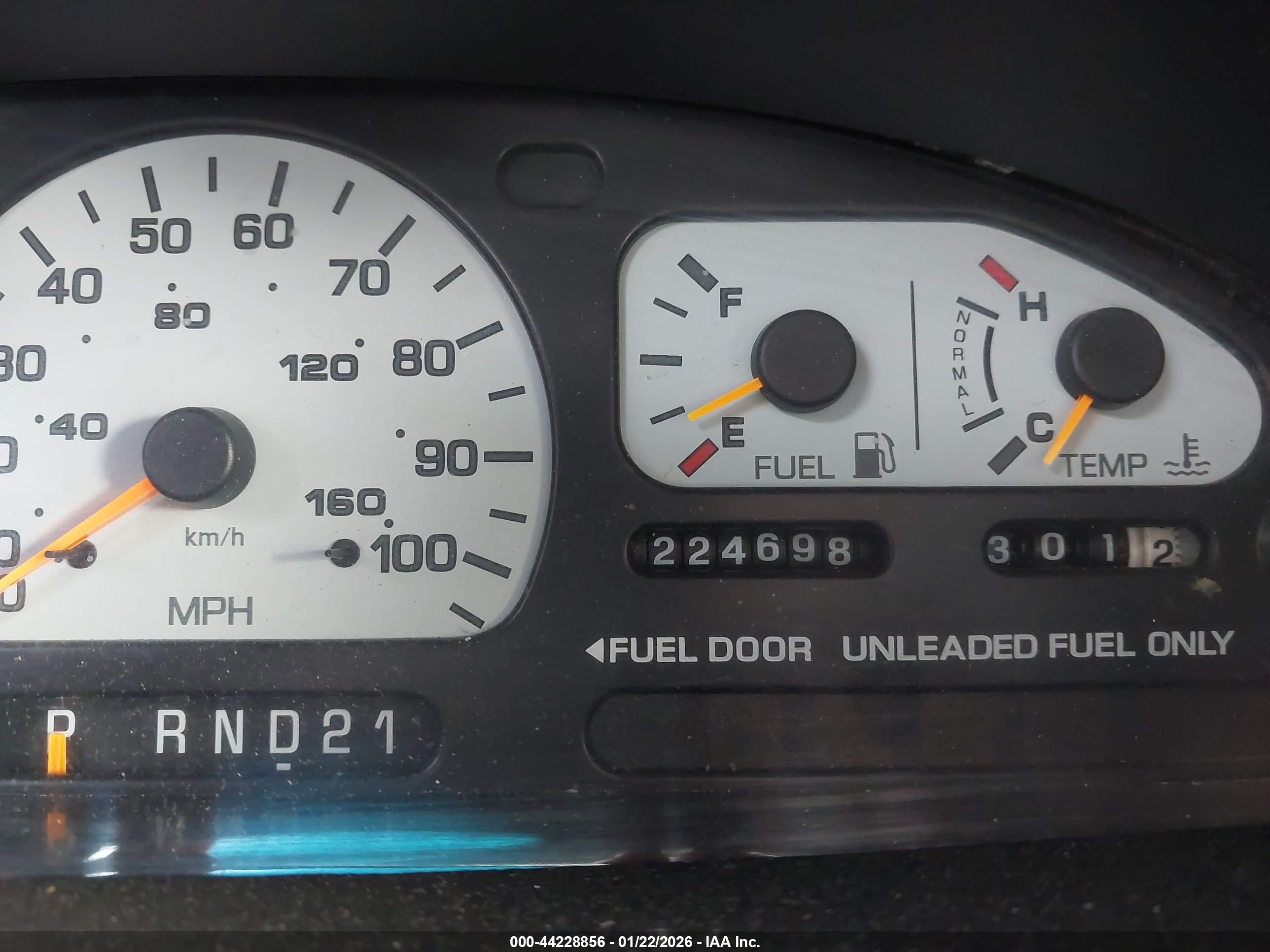 NISSAN QUEST image 7