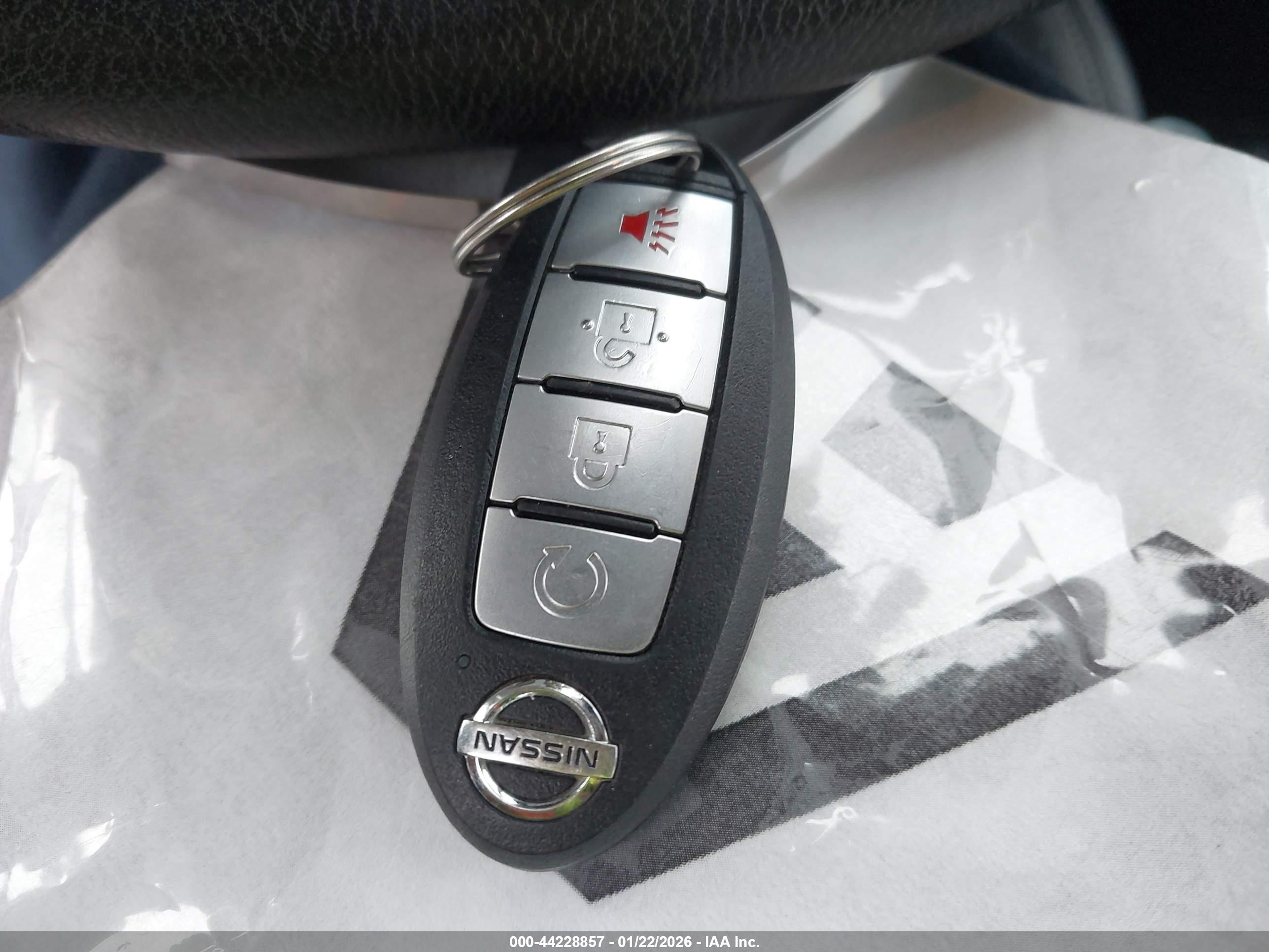 NISSAN KICKS image 11