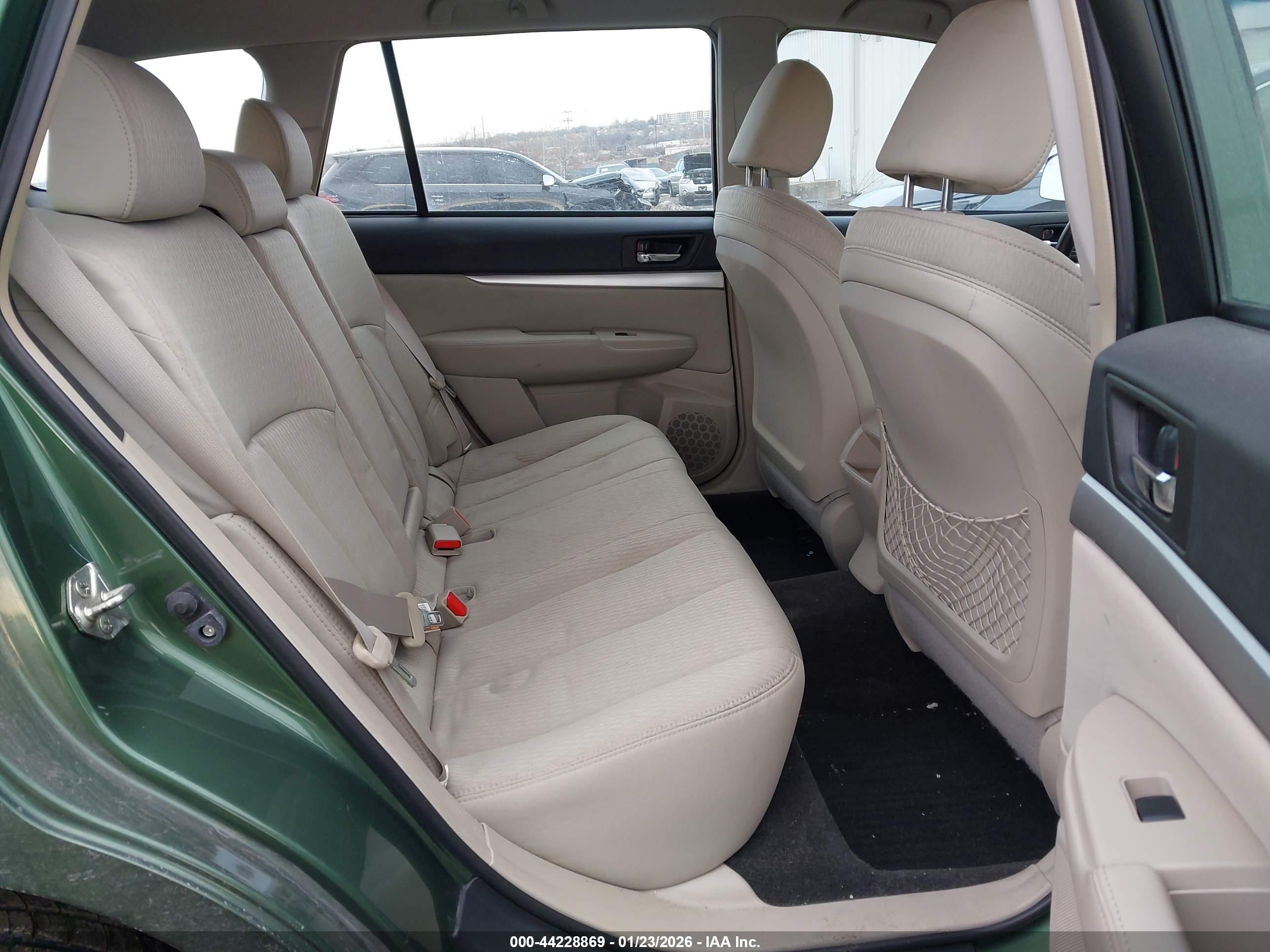 SUBARU OUTBACK image 8