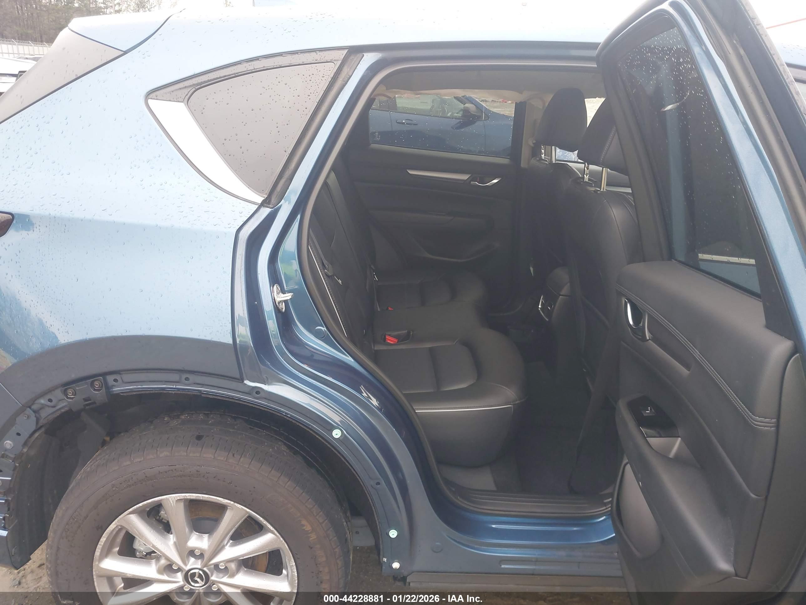 MAZDA CX-5 image 8