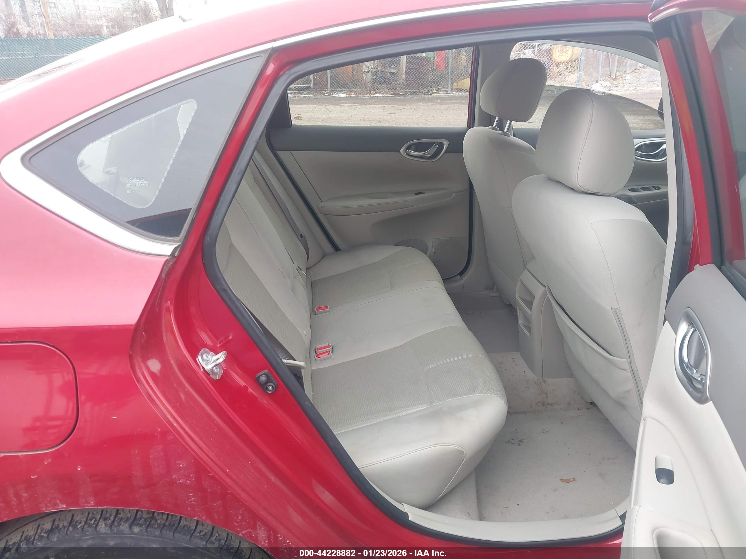 NISSAN SENTRA image 8
