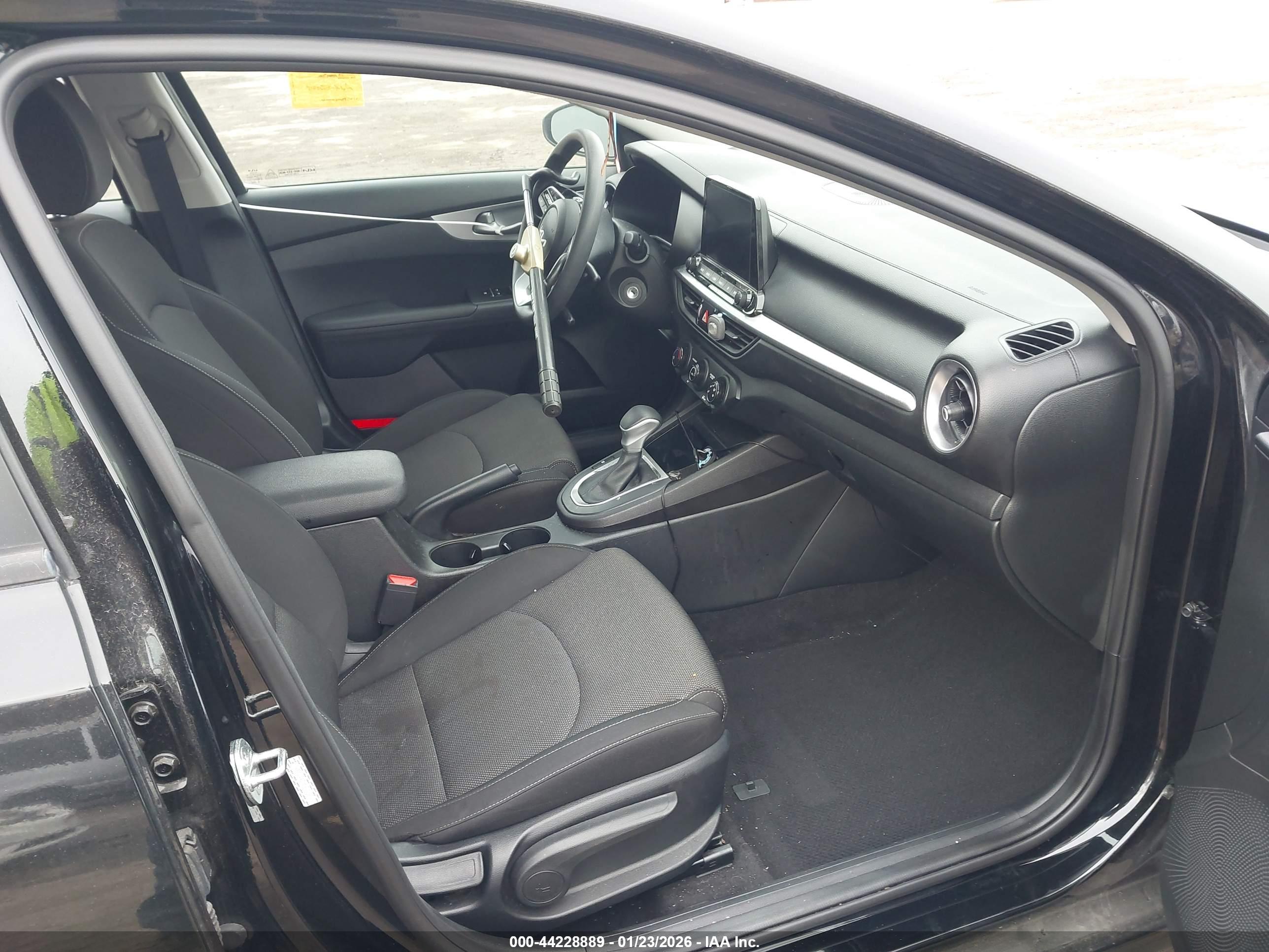 KIA FORTE image 5