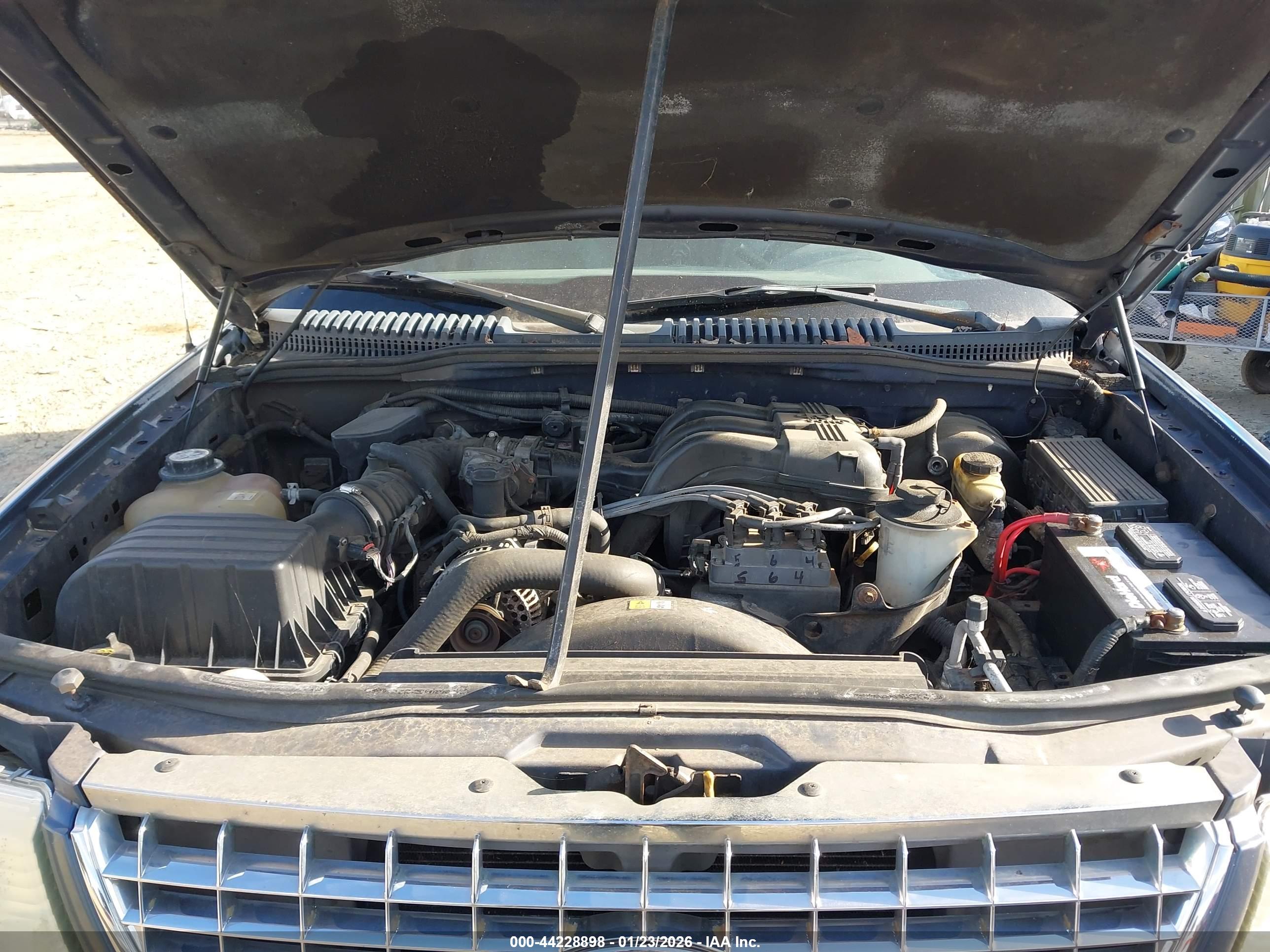 FORD EXPLORER image 10