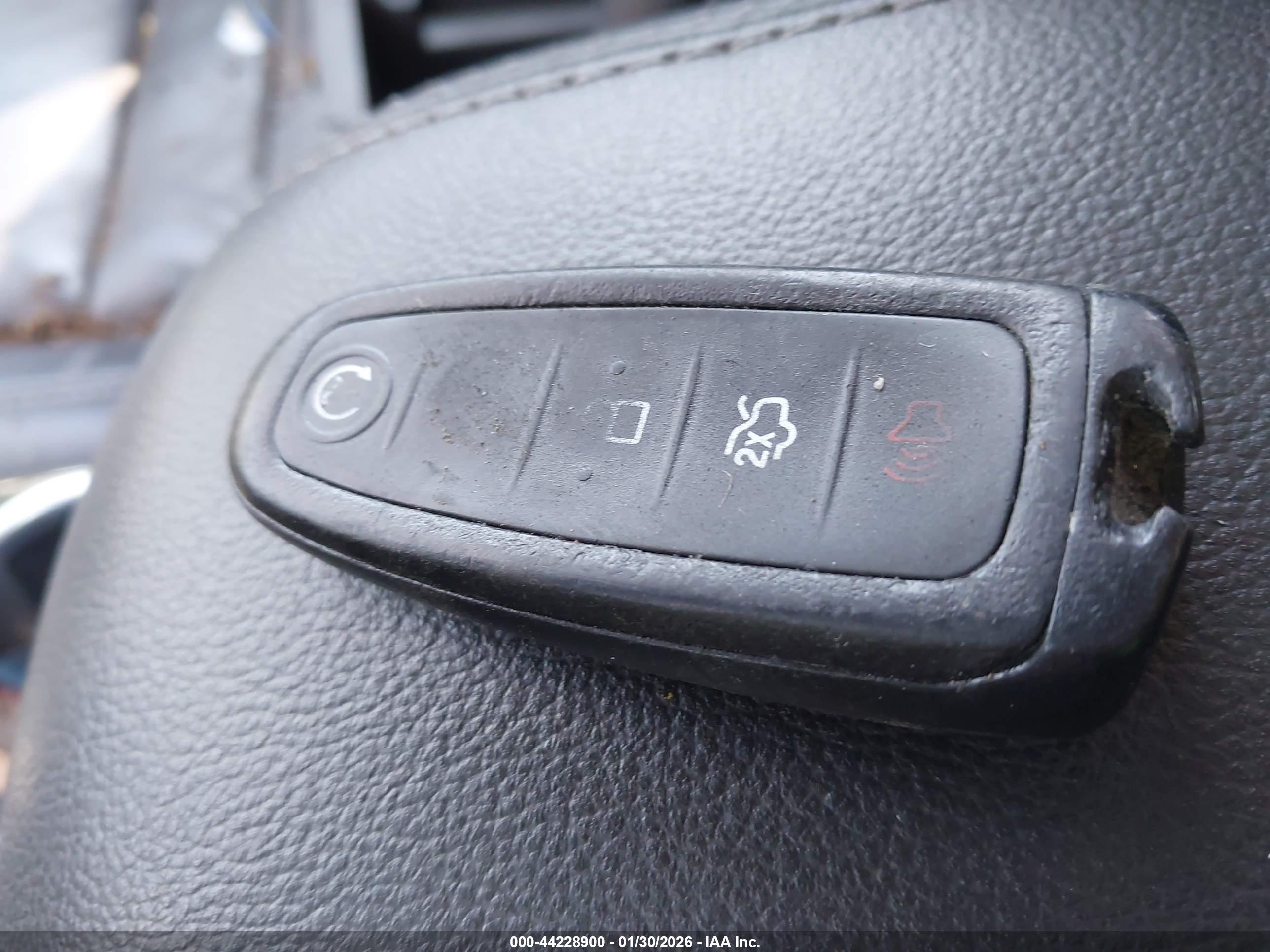 FORD ESCAPE image 11