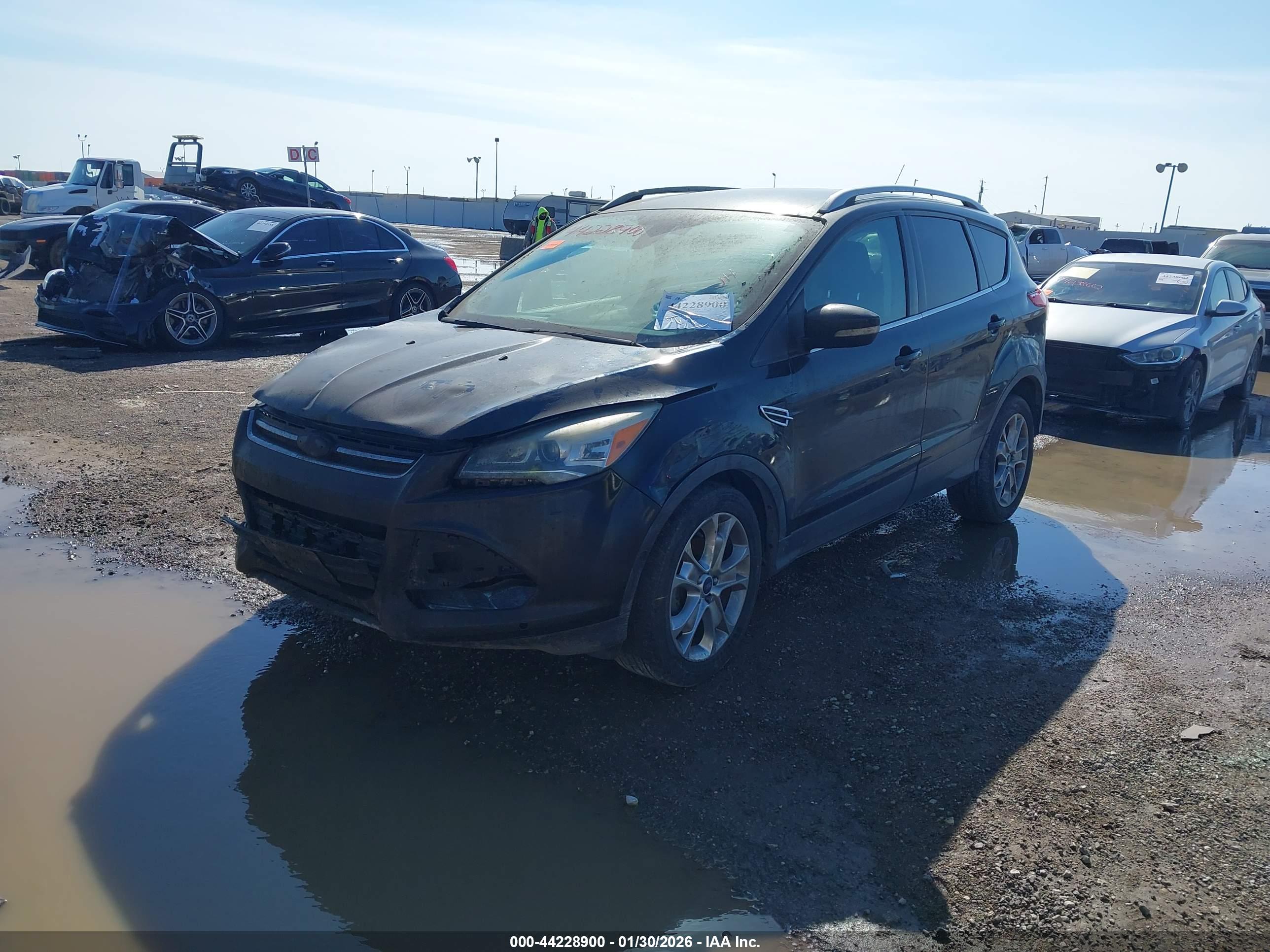 FORD ESCAPE image 2