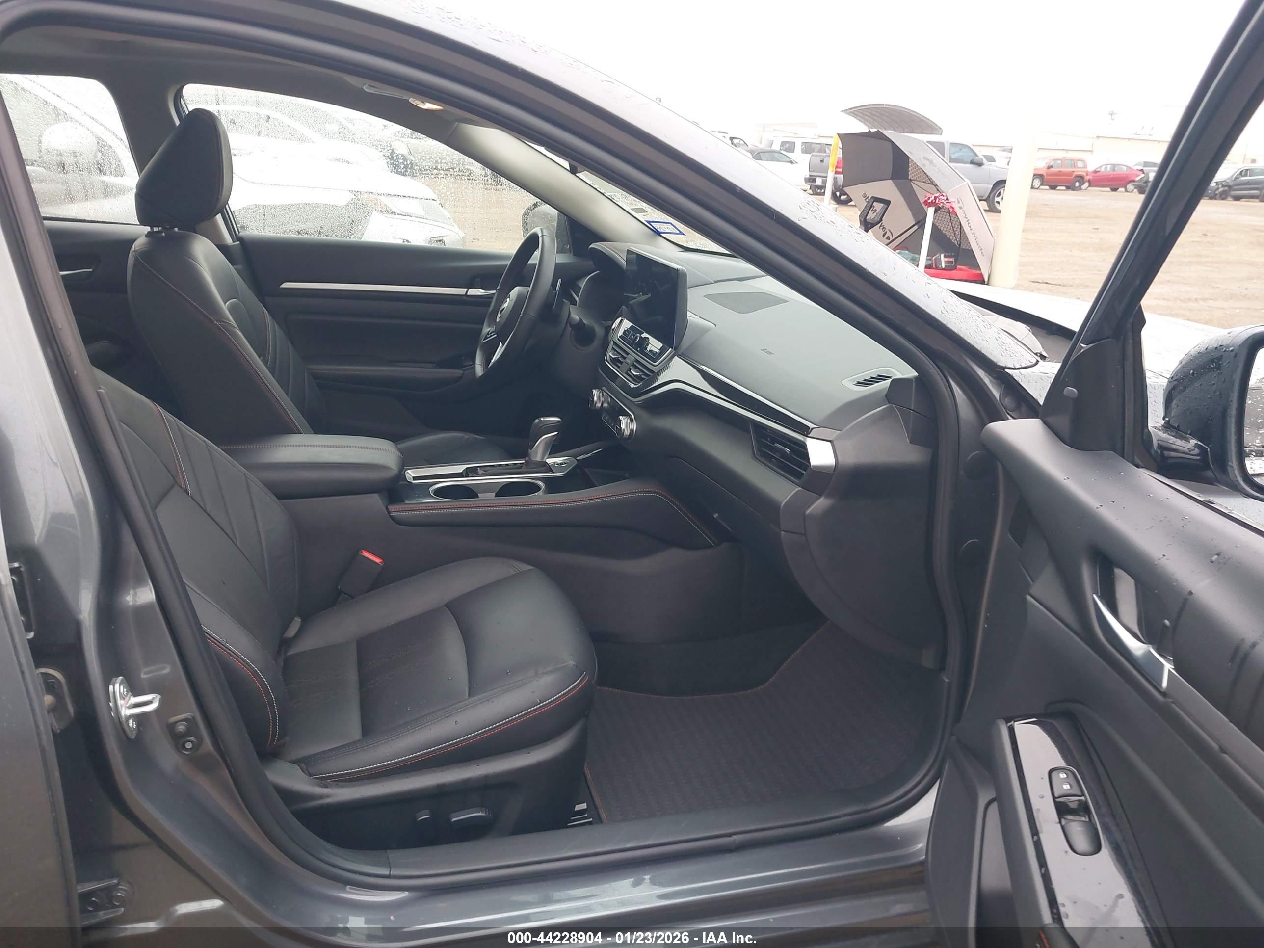 NISSAN ALTIMA image 5