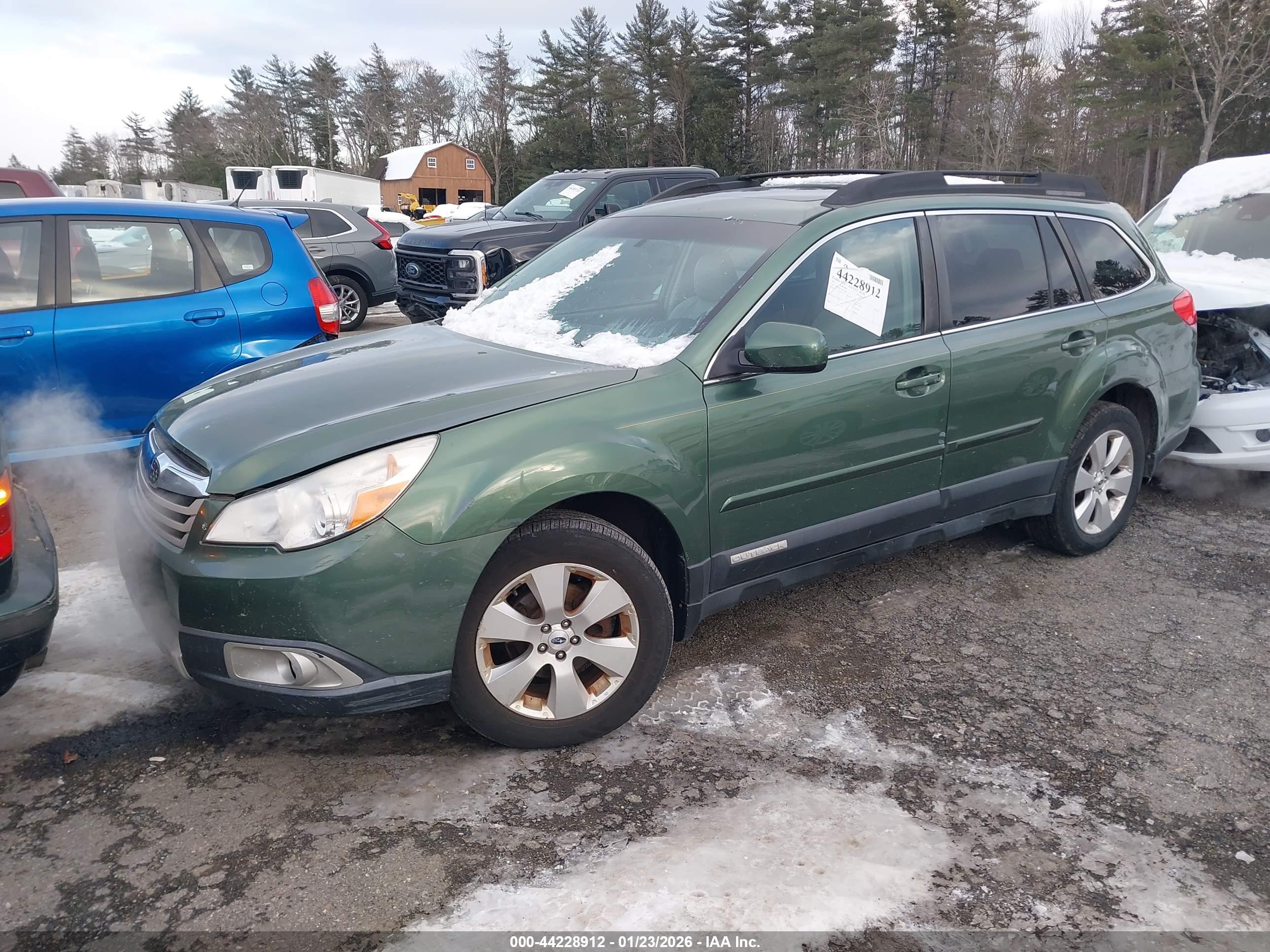 SUBARU OUTBACK image 2