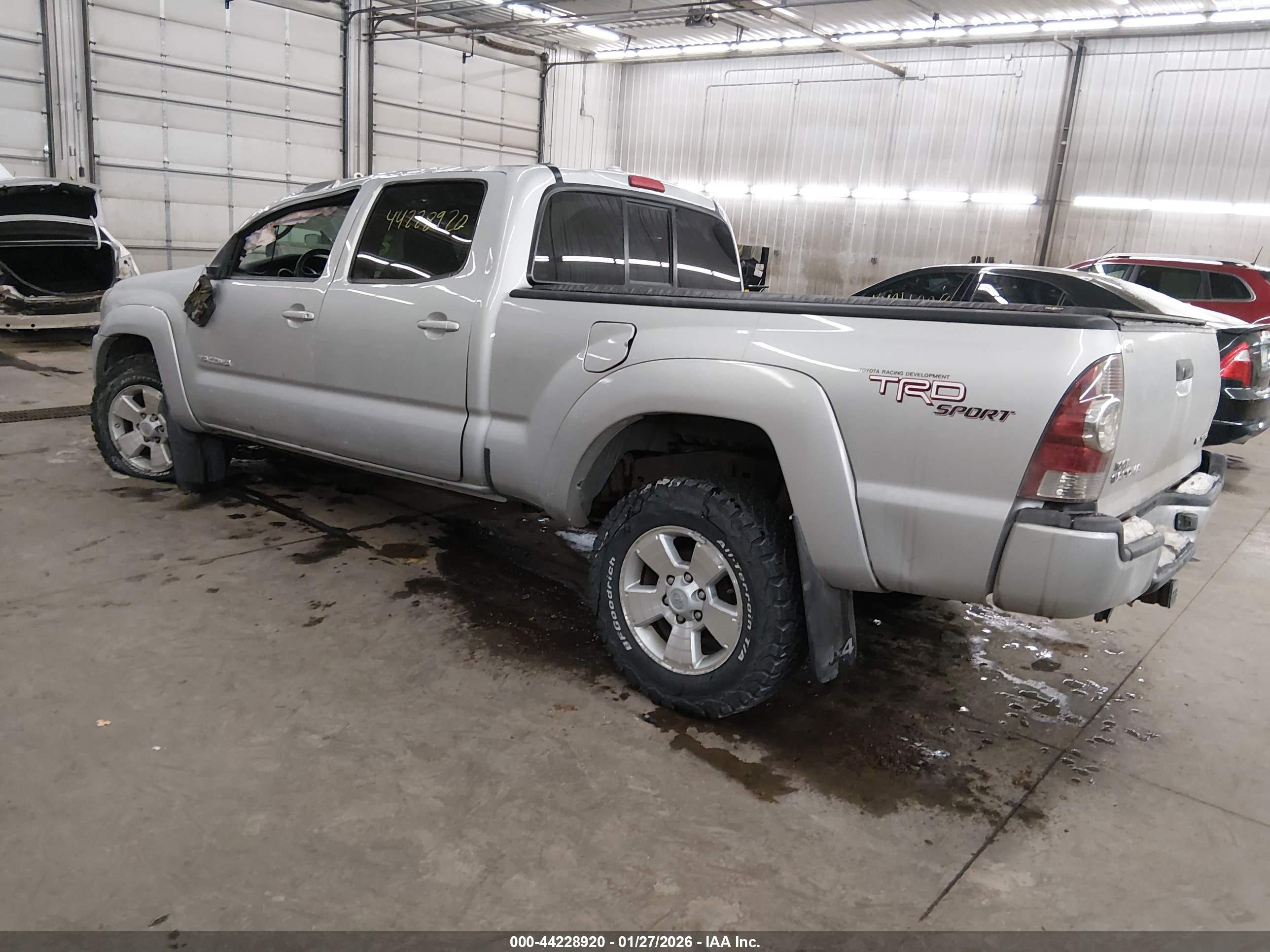 TOYOTA TACOMA image 3