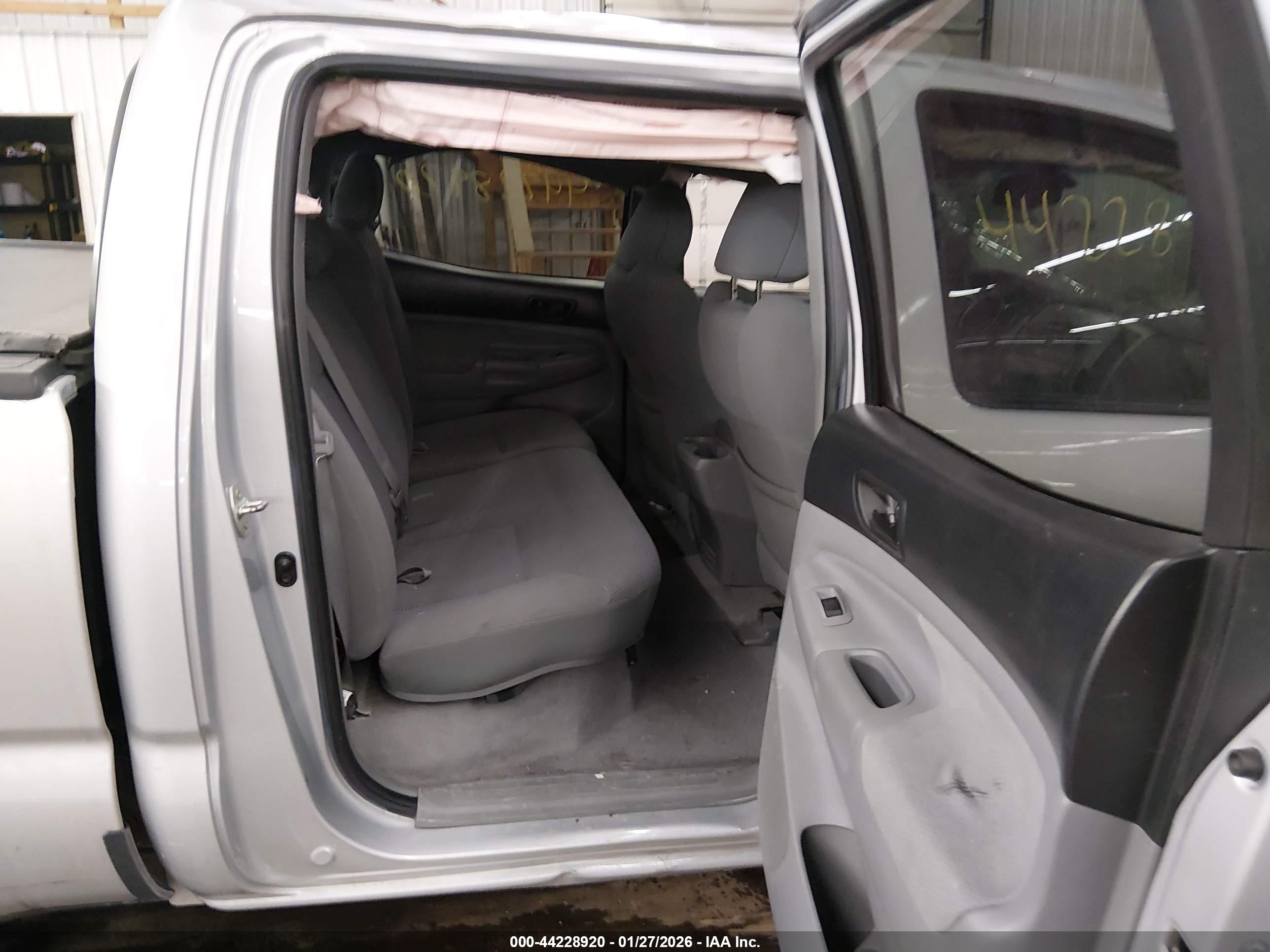 TOYOTA TACOMA image 8