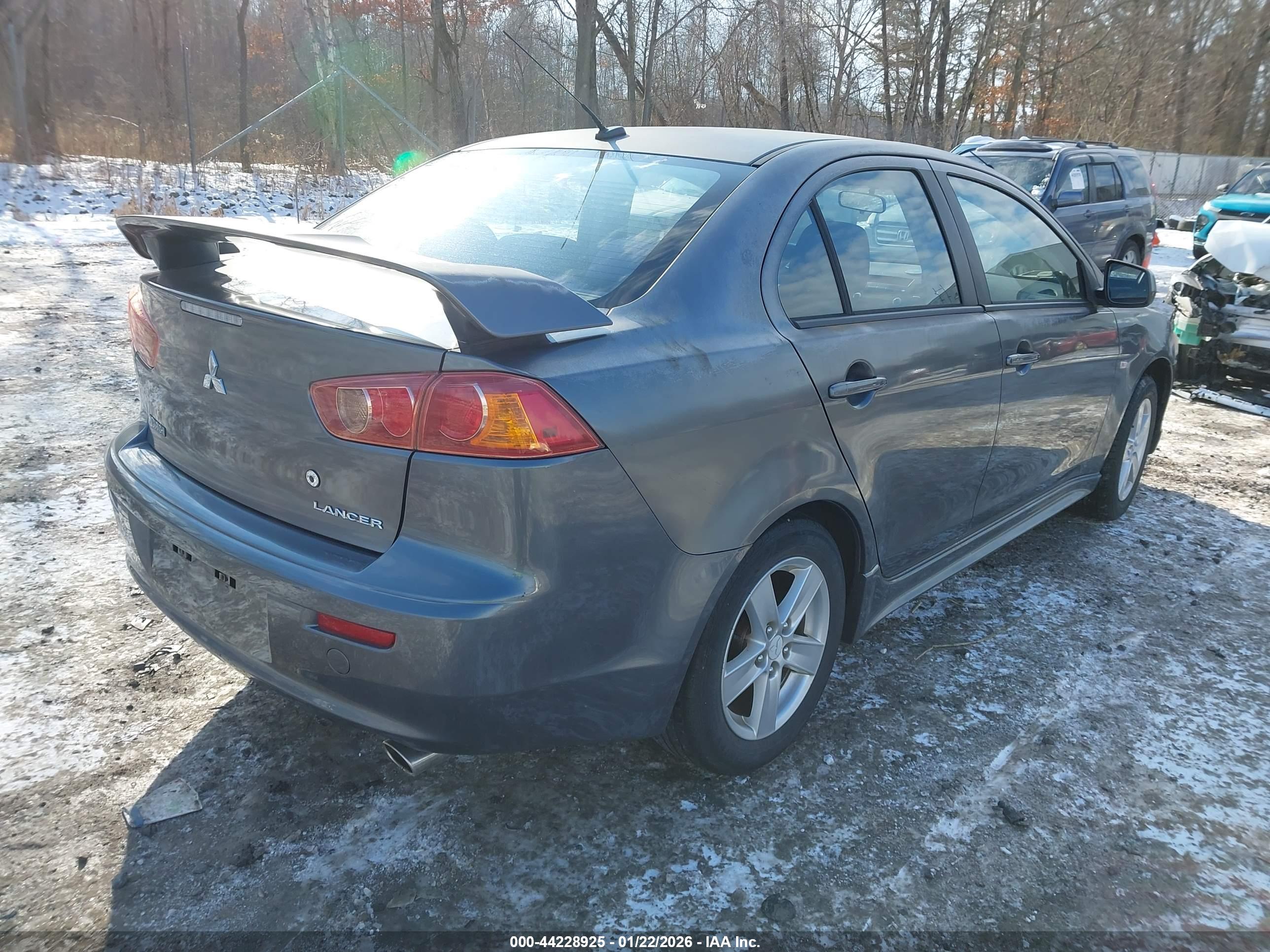 MITSUBISHI LANCER image 4