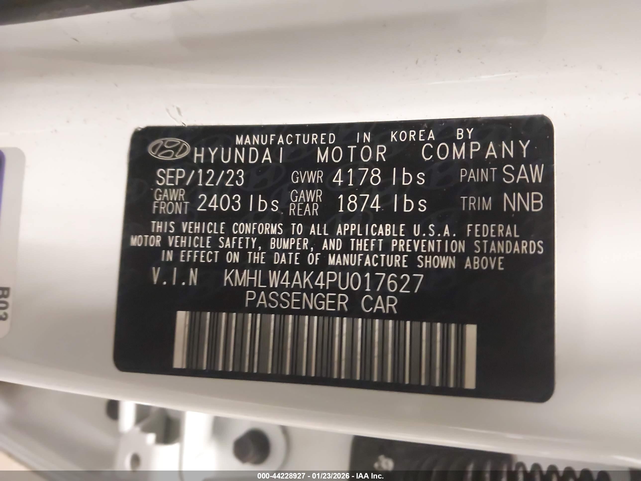 HYUNDAI ELANTRA image 9