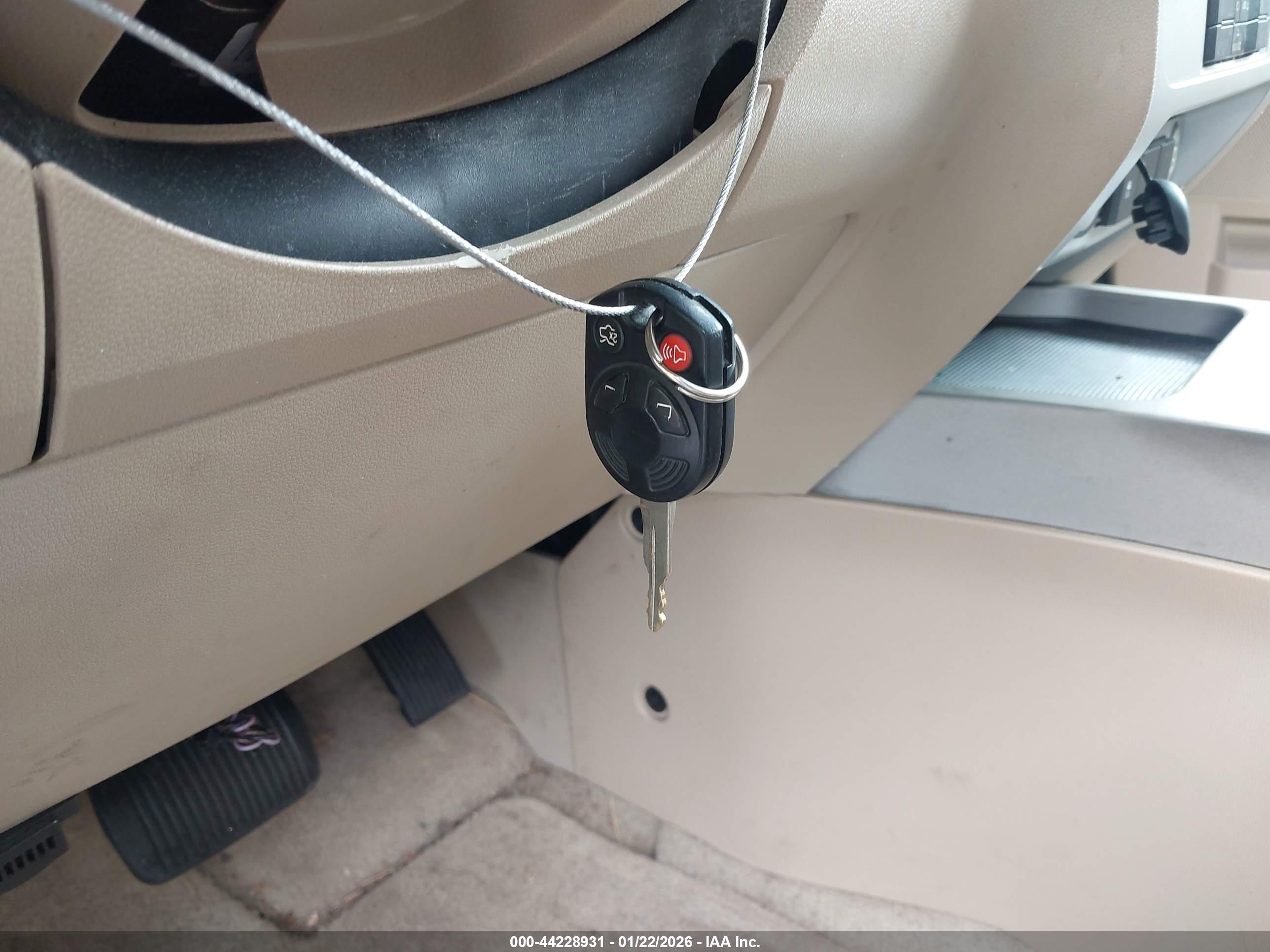 FORD ESCAPE image 11