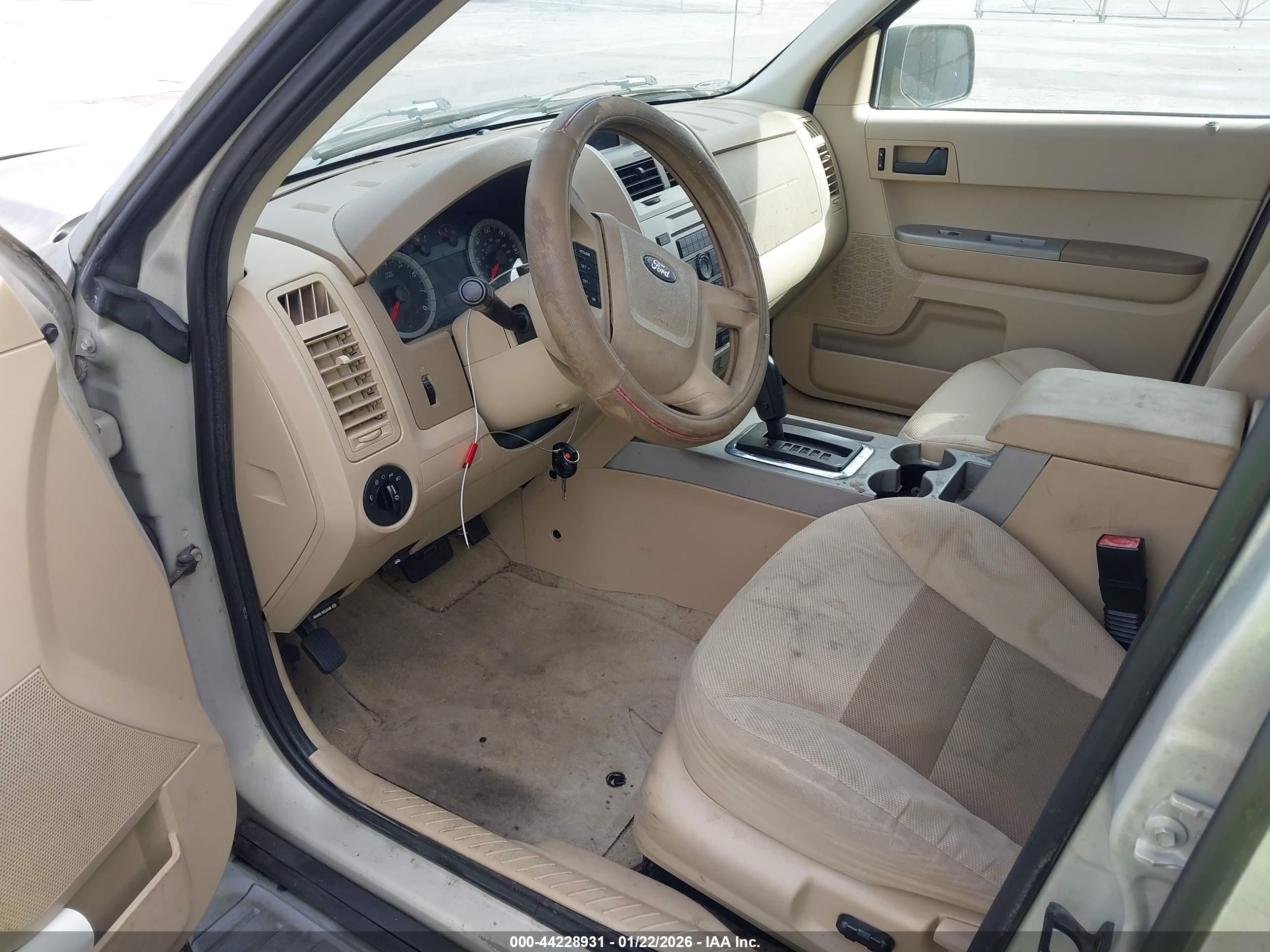 FORD ESCAPE image 5