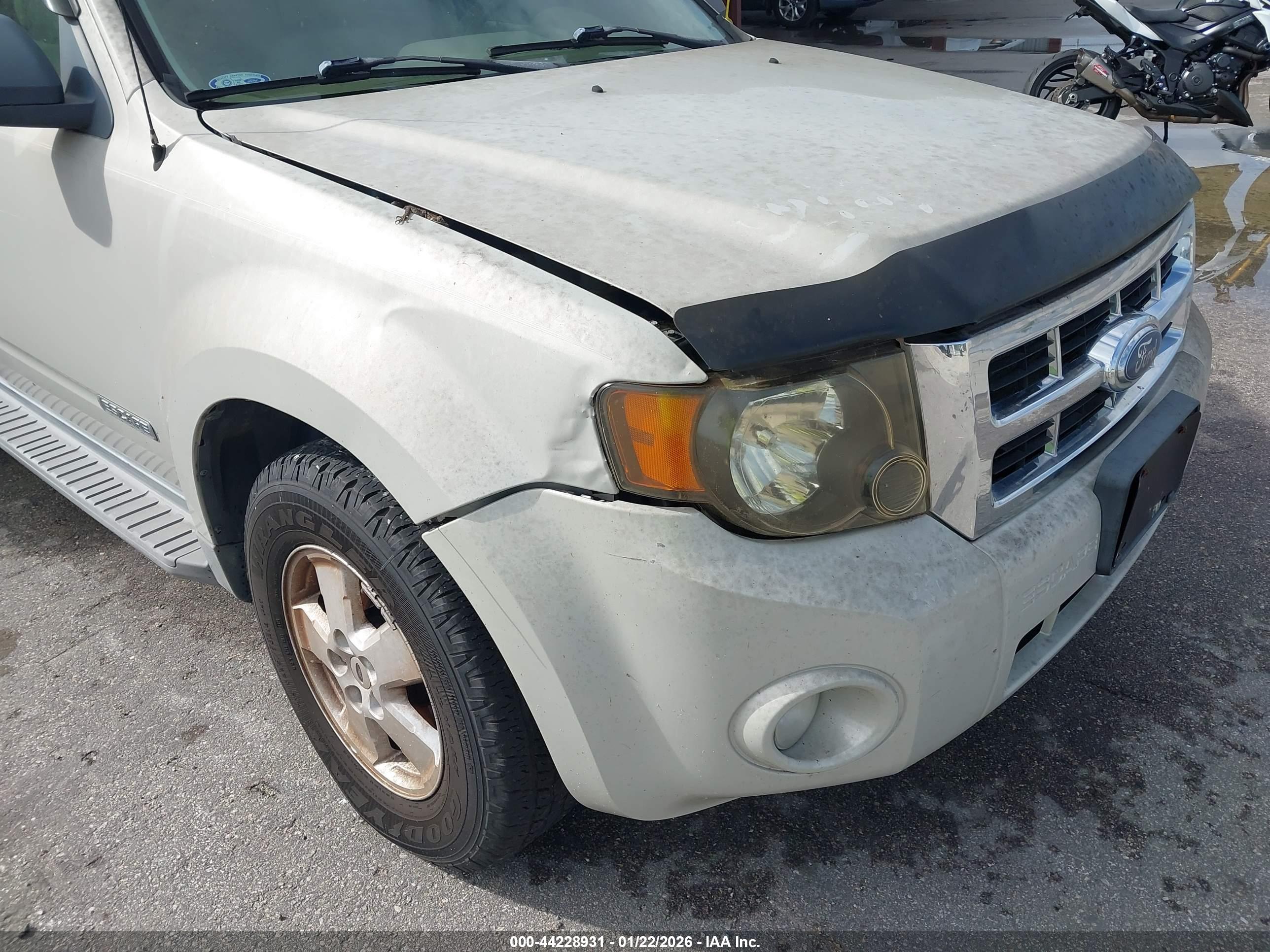 FORD ESCAPE image 6