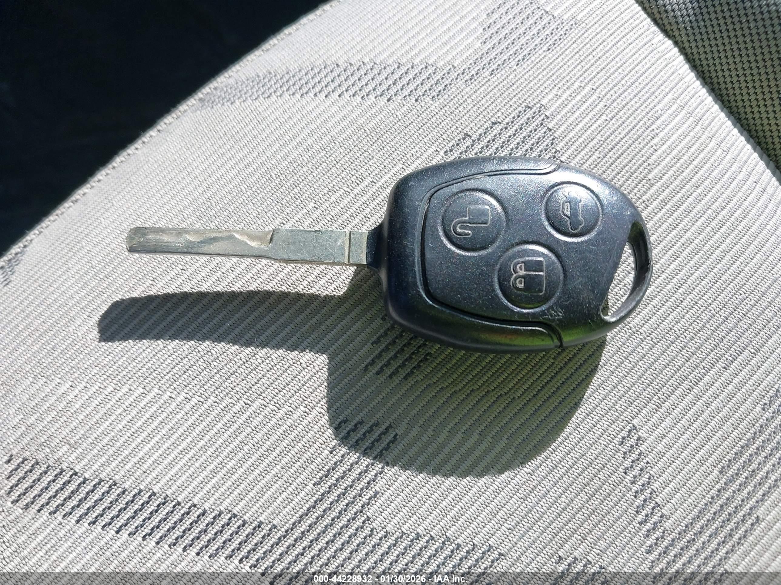 FORD FIESTA image 11