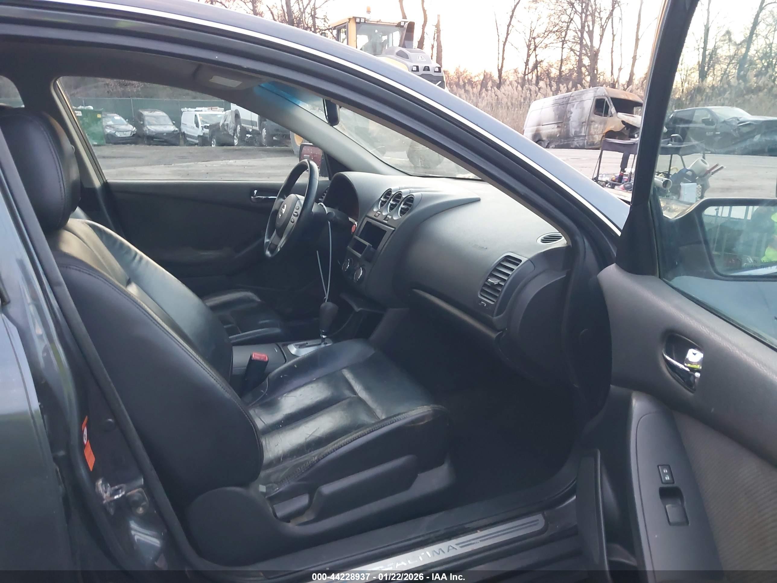 NISSAN ALTIMA image 5