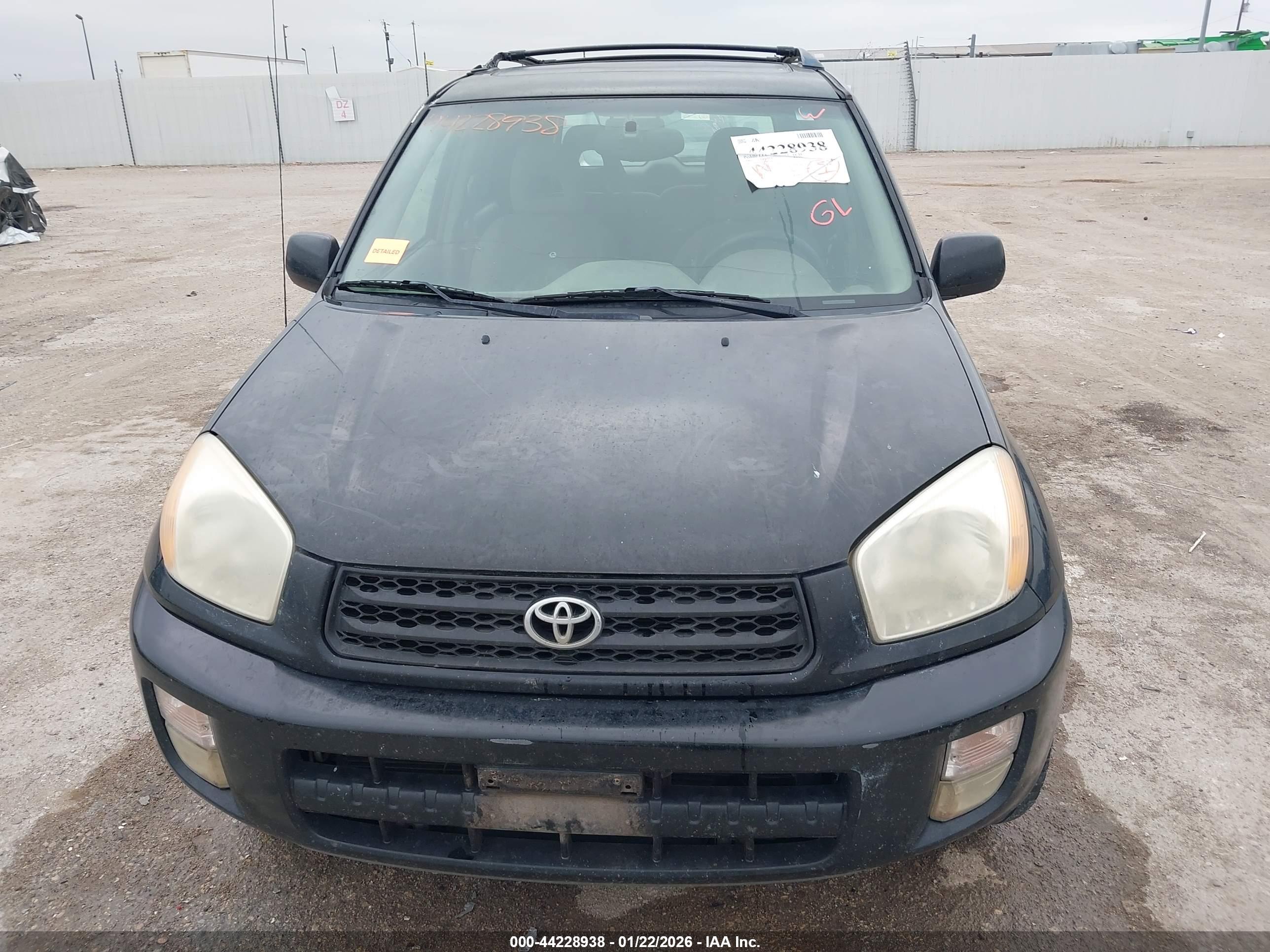 TOYOTA RAV4 image 6