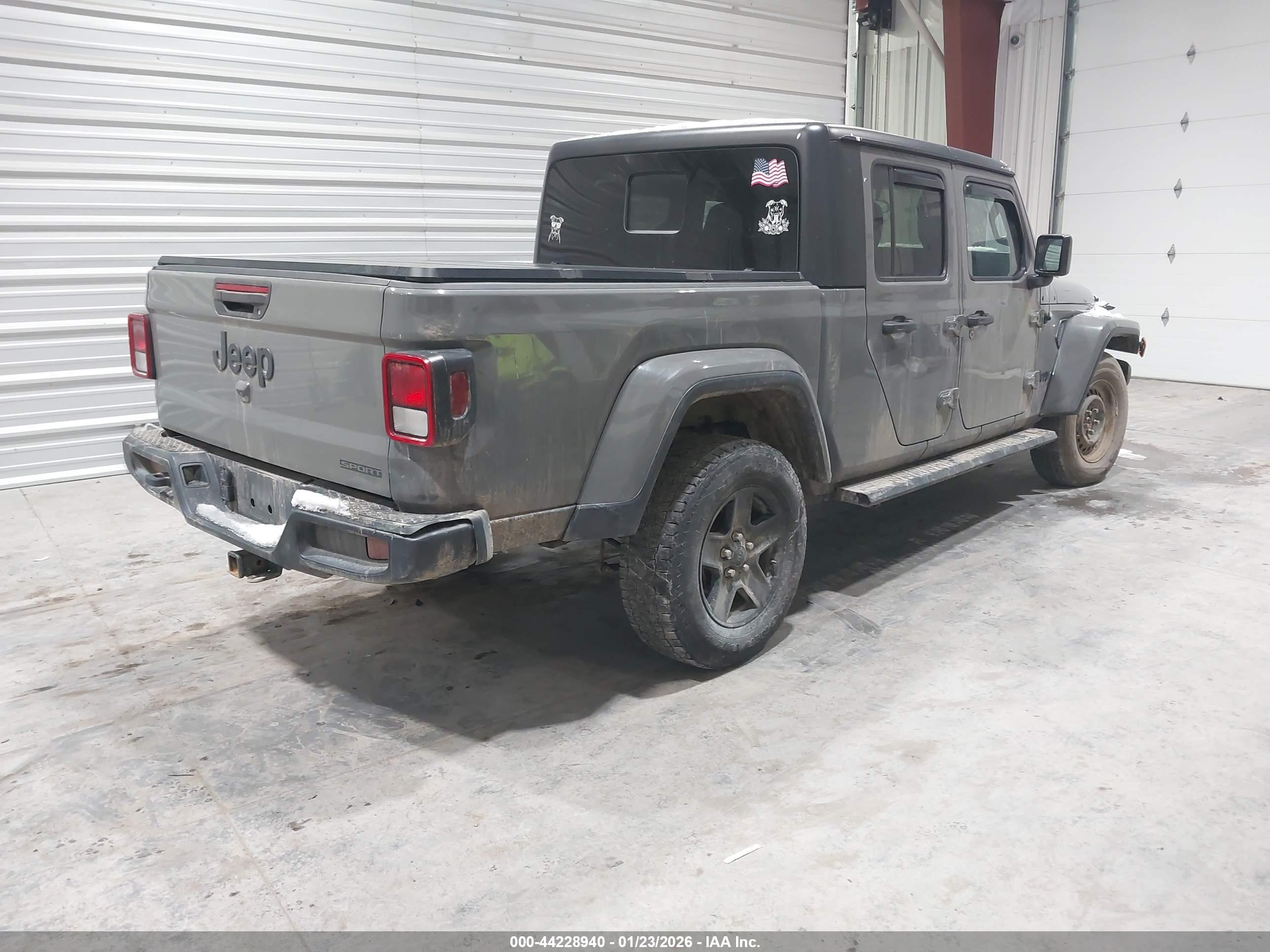 JEEP GLADIATOR image 4