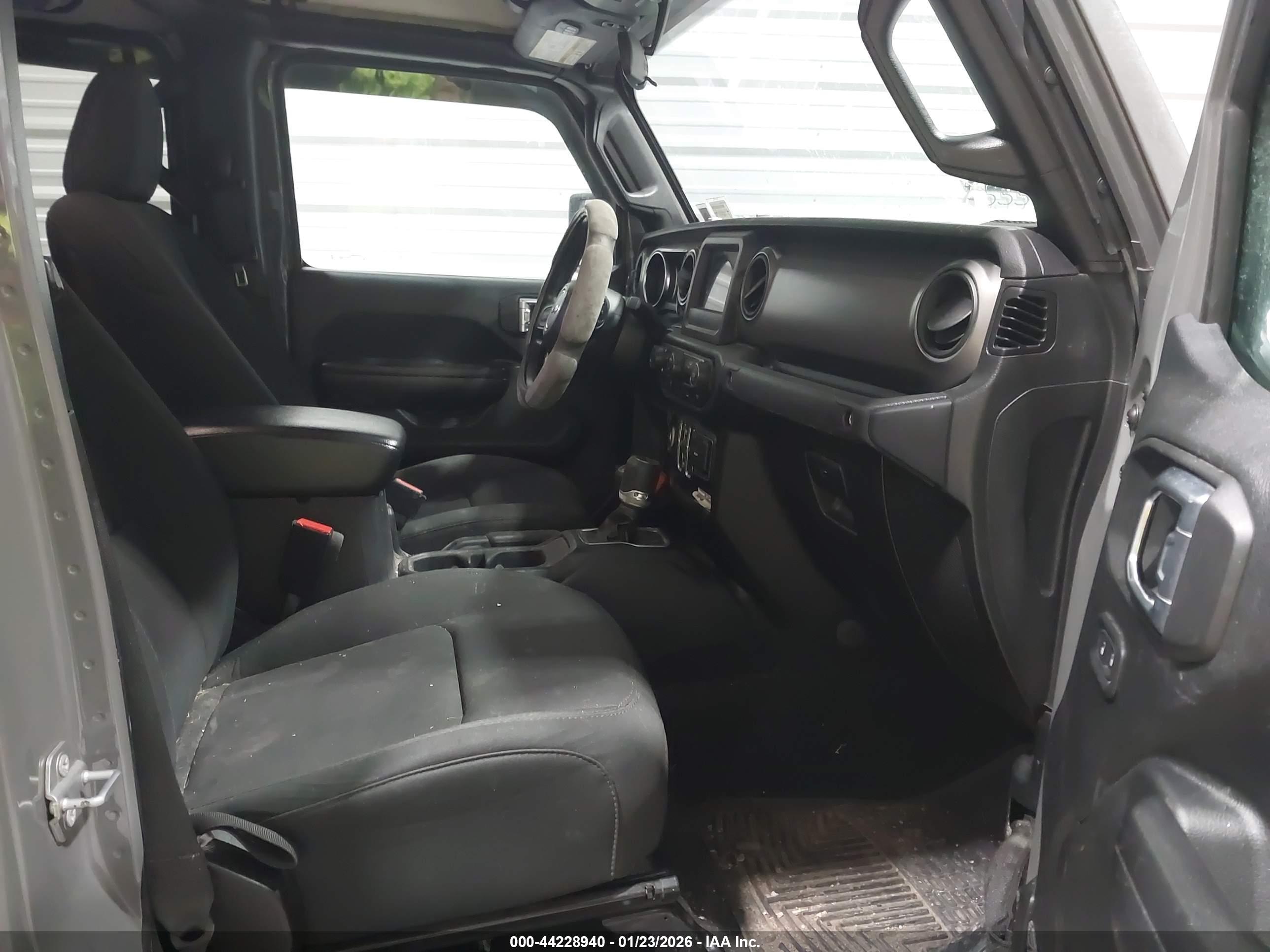 JEEP GLADIATOR image 5