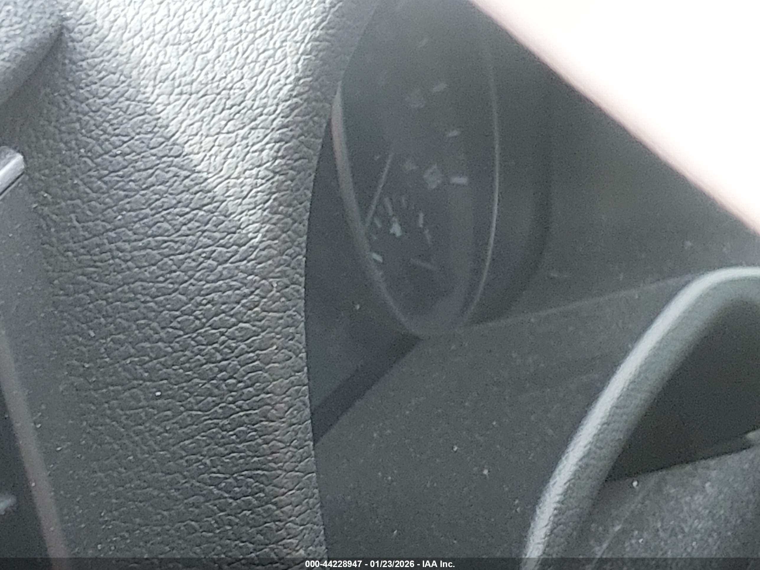HYUNDAI ELANTRA image 7