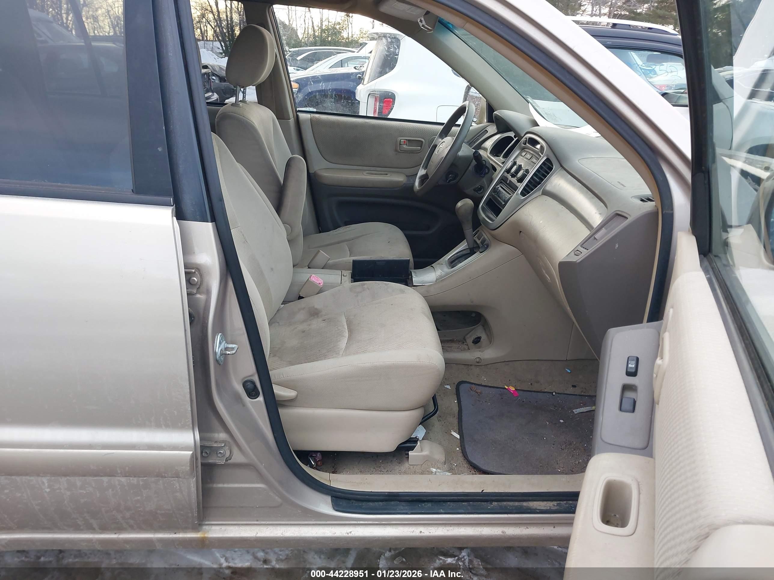 TOYOTA HIGHLANDER image 5