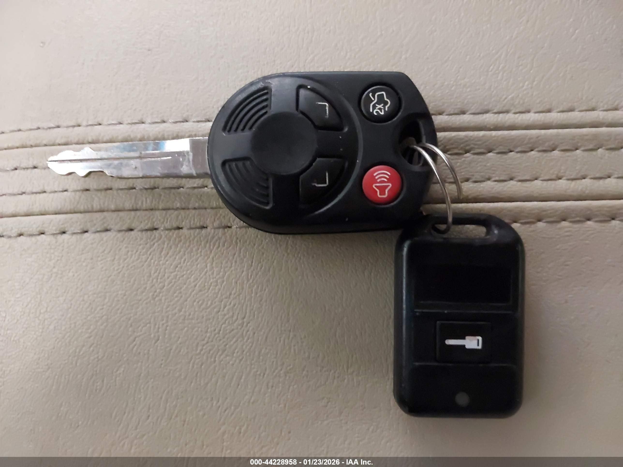 LINCOLN MKZ image 11