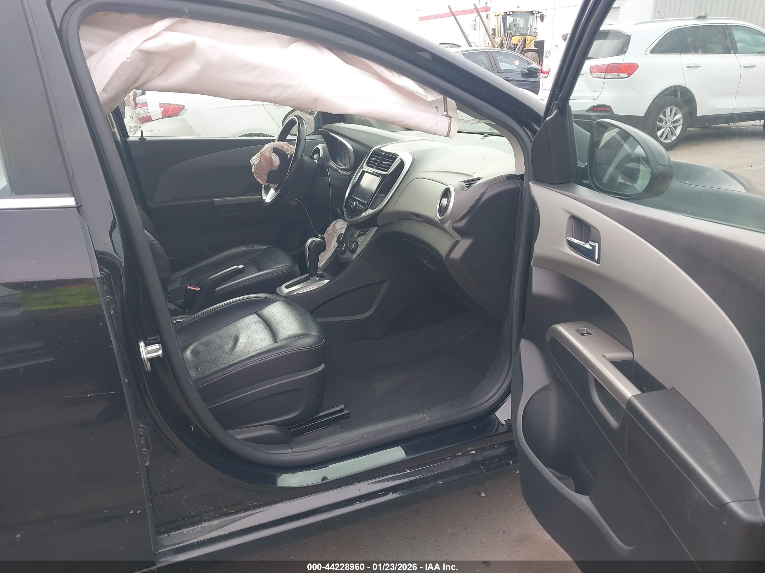 CHEVROLET SONIC image 5