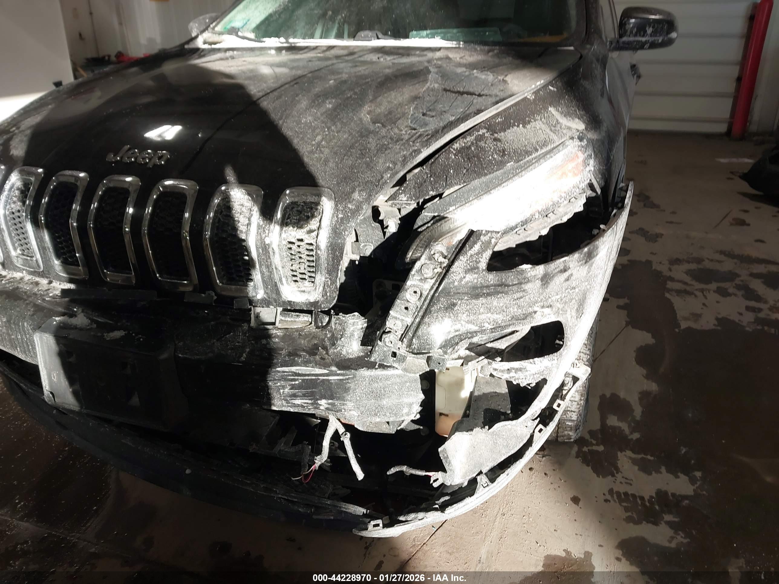 JEEP CHEROKEE image 6