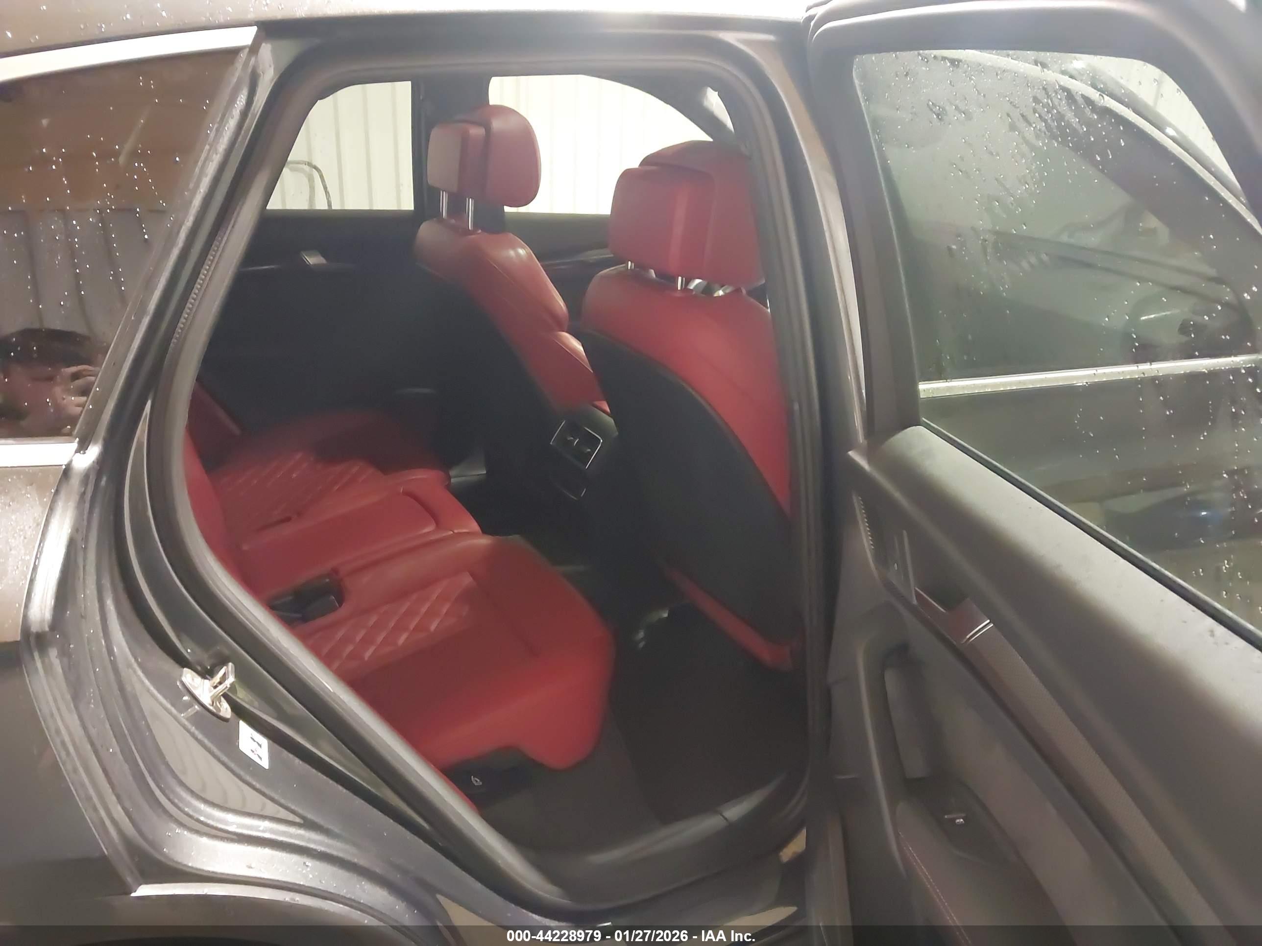 AUDI SQ5 image 8
