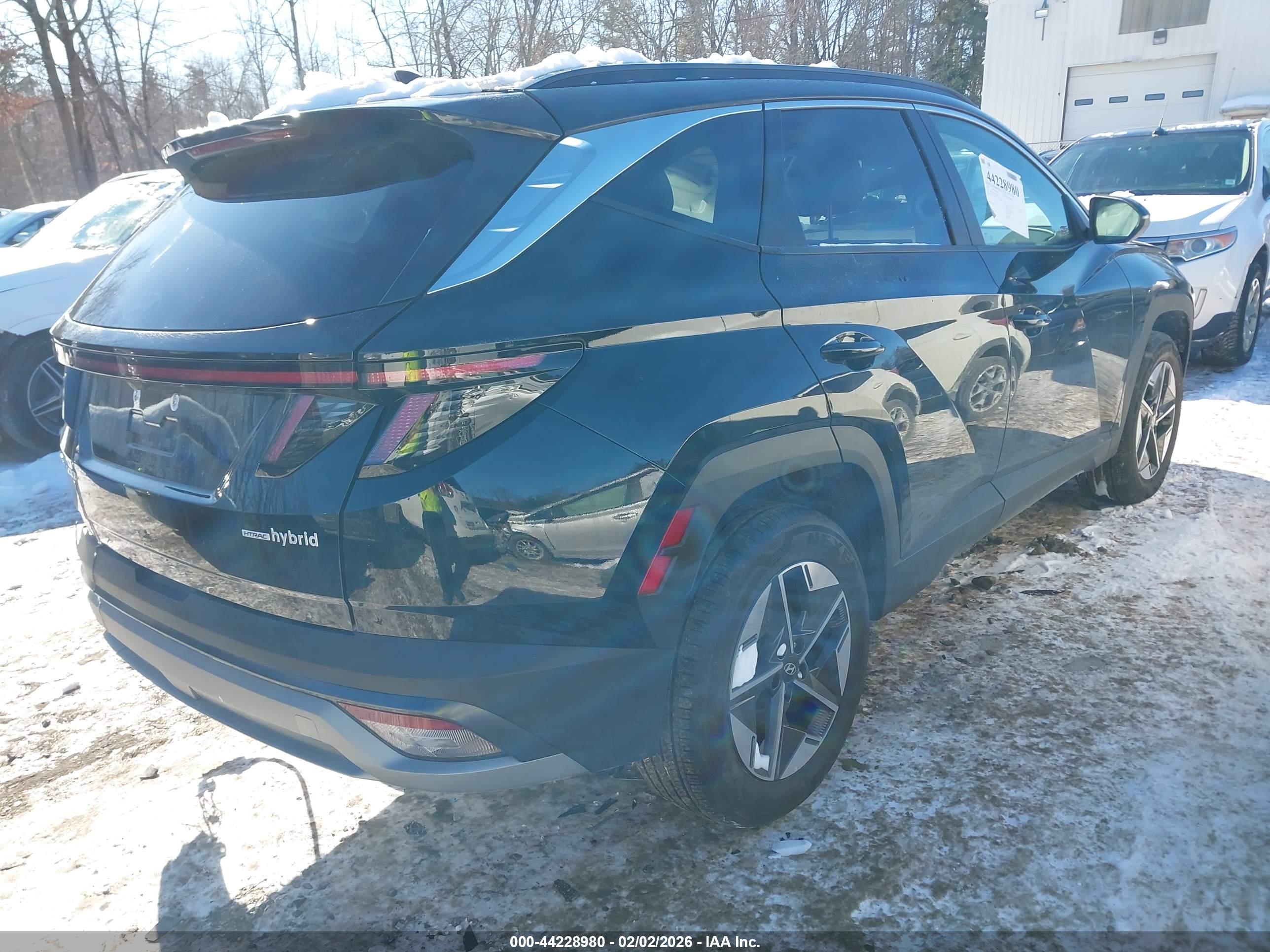 HYUNDAI TUCSON image 4