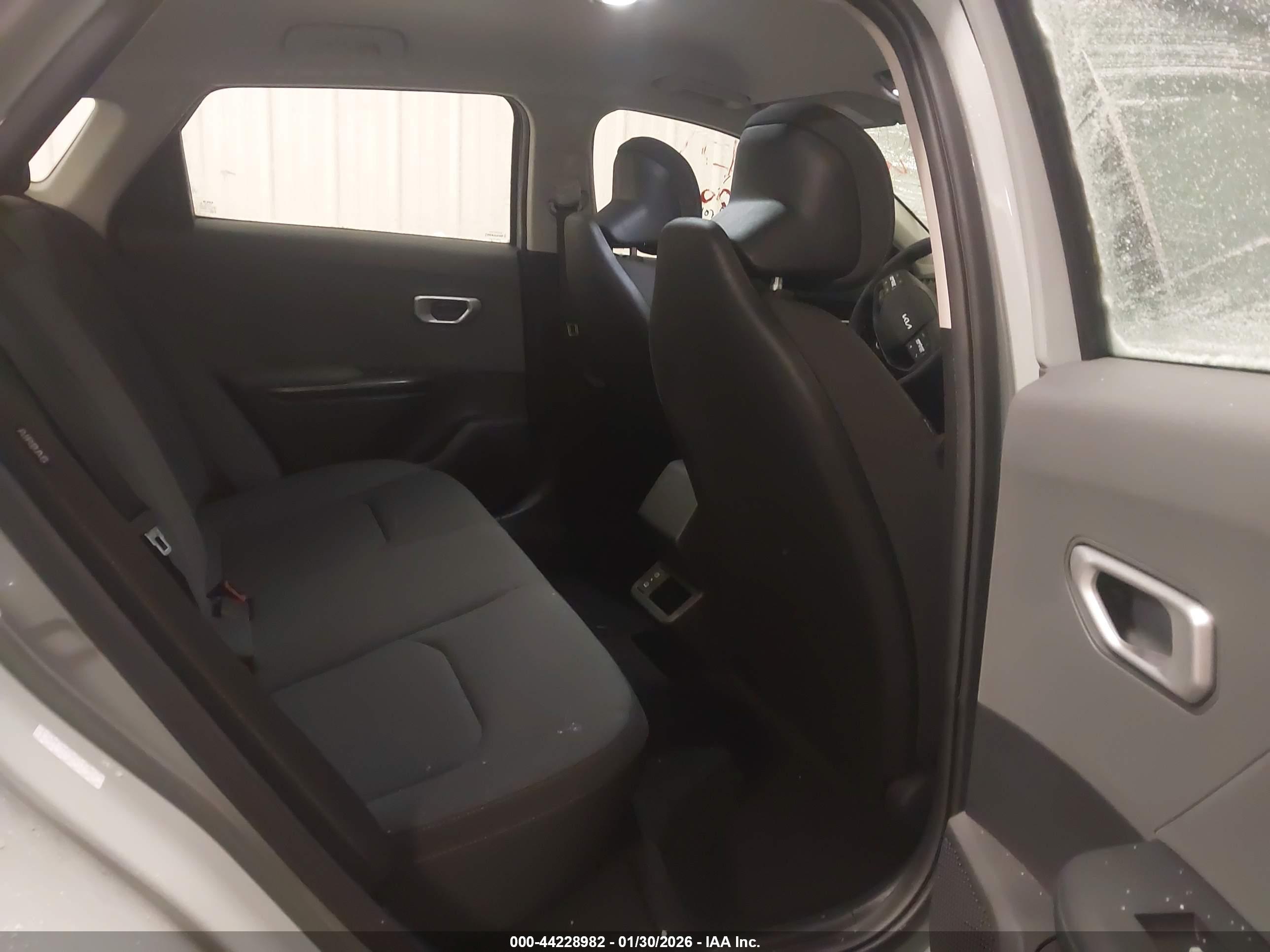 KIA K4 image 8