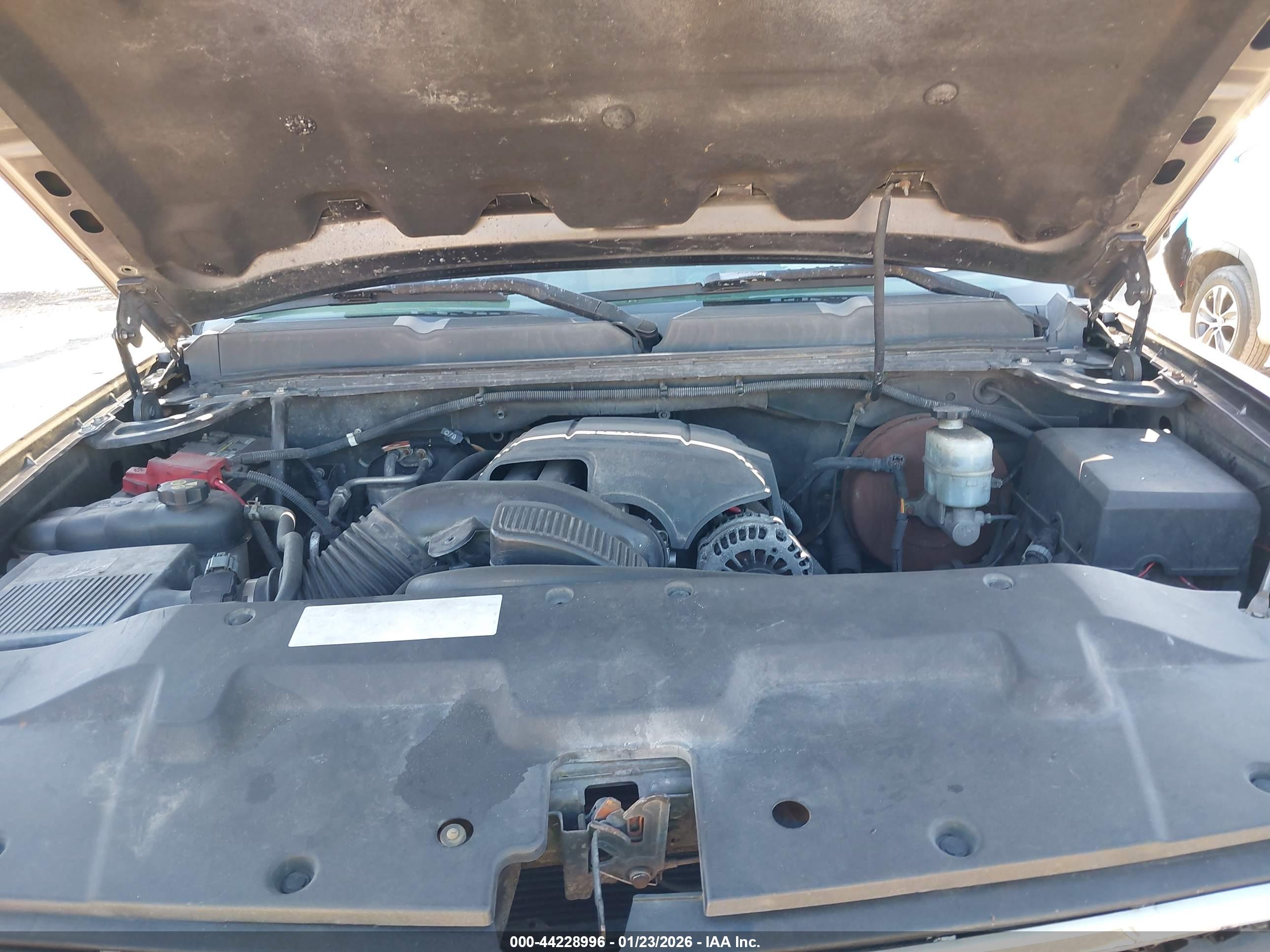 CHEVROLET SILVERADO image 10