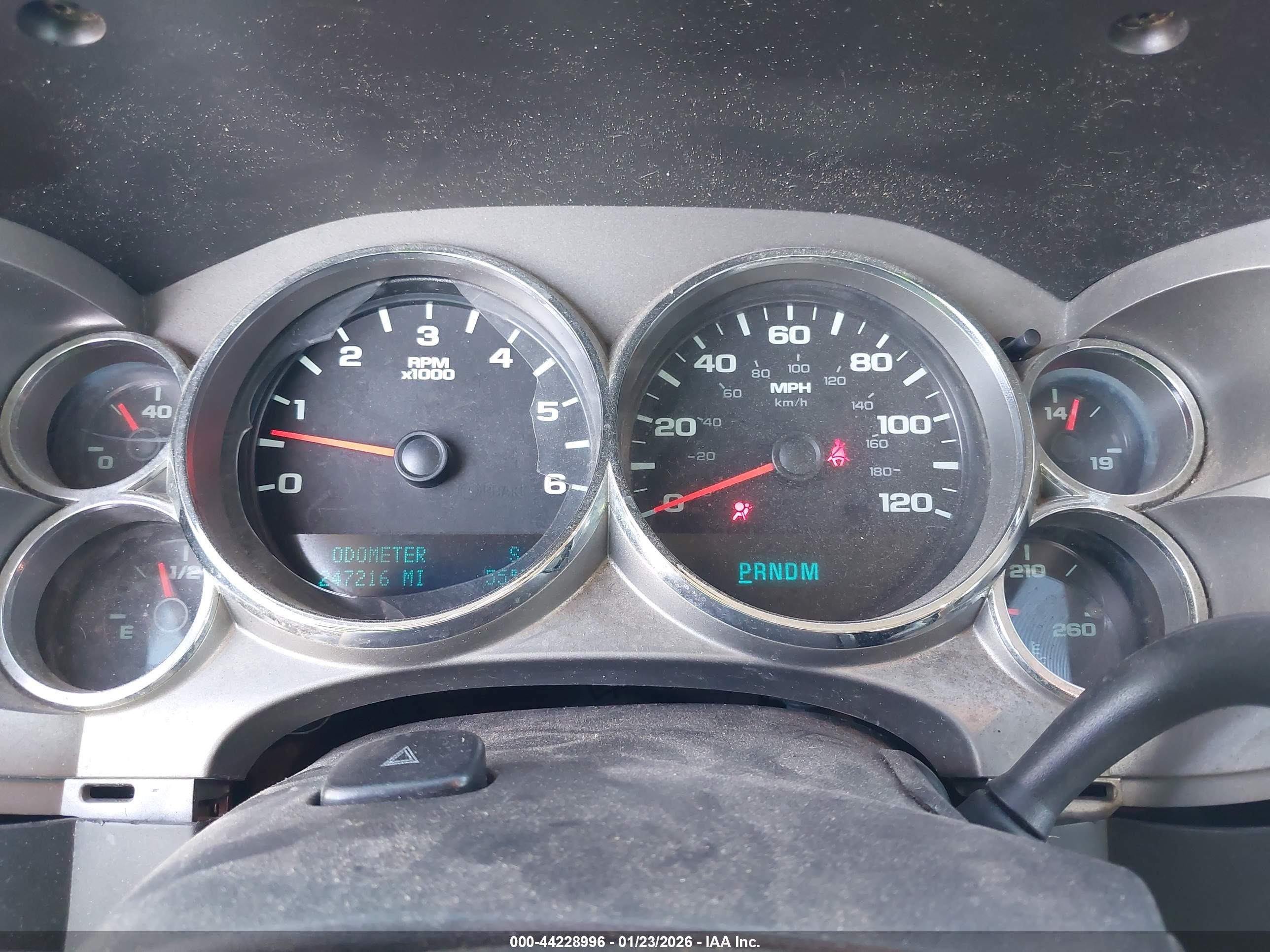 CHEVROLET SILVERADO image 7