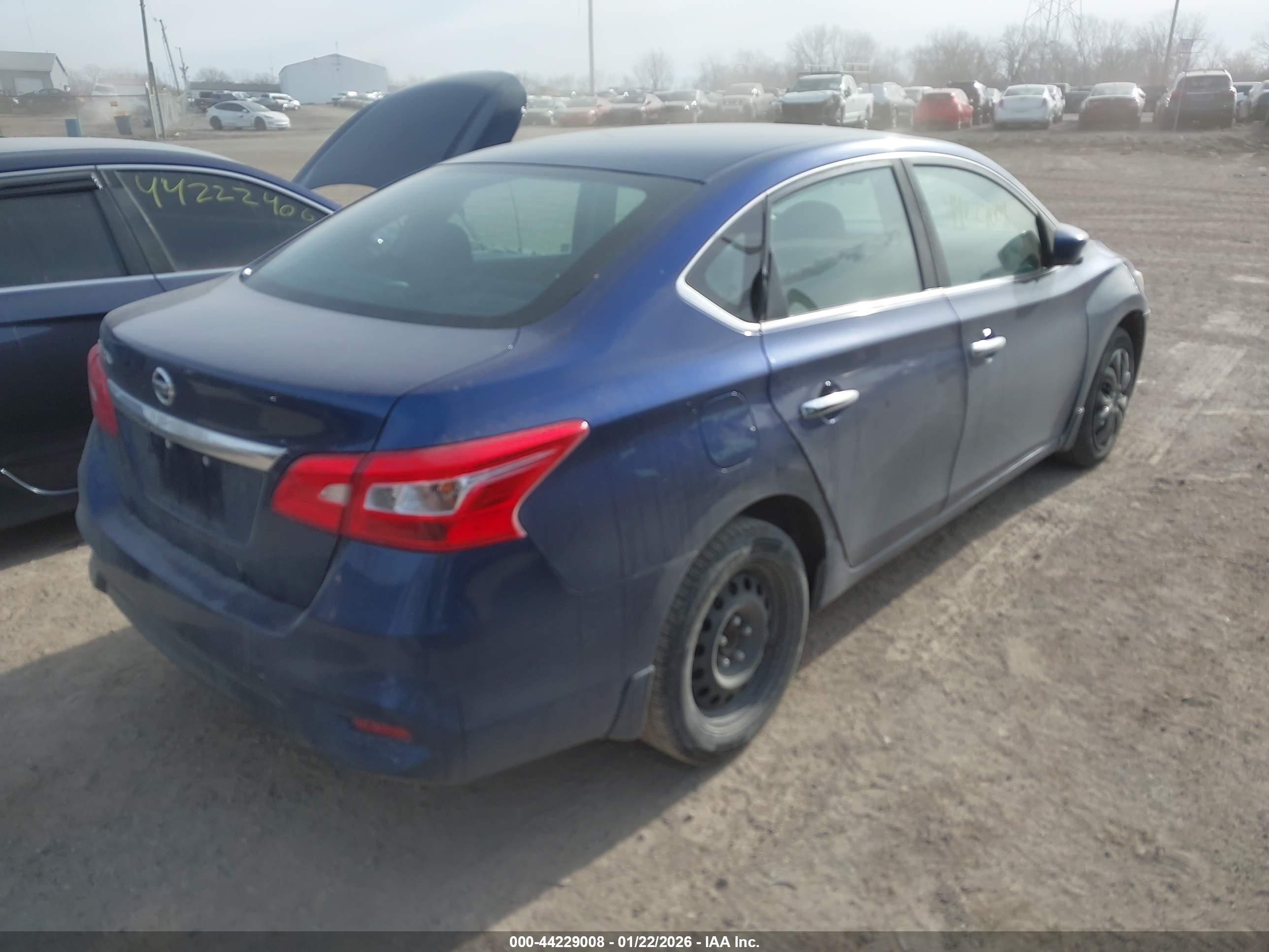 NISSAN SENTRA image 4