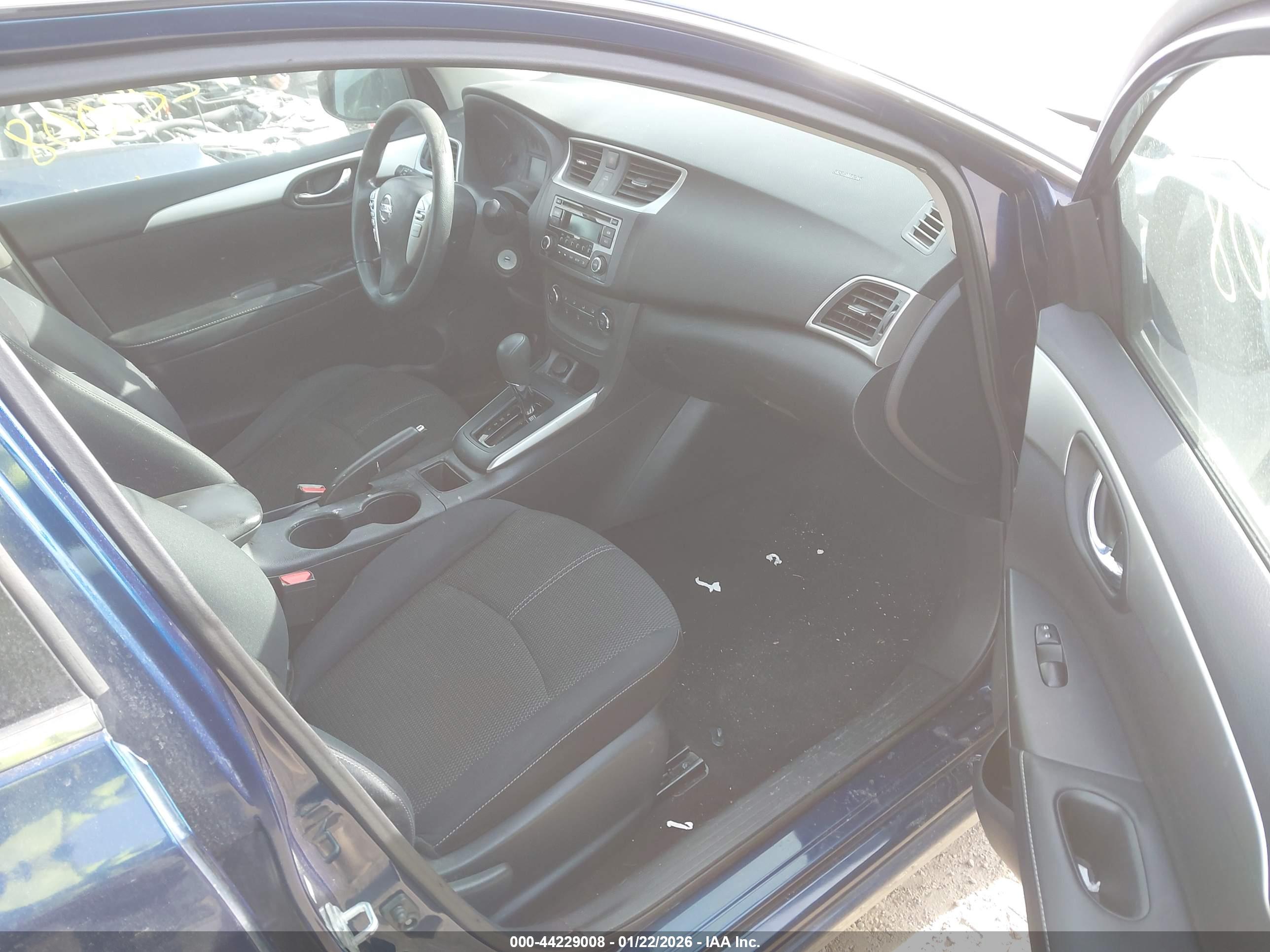 NISSAN SENTRA image 5