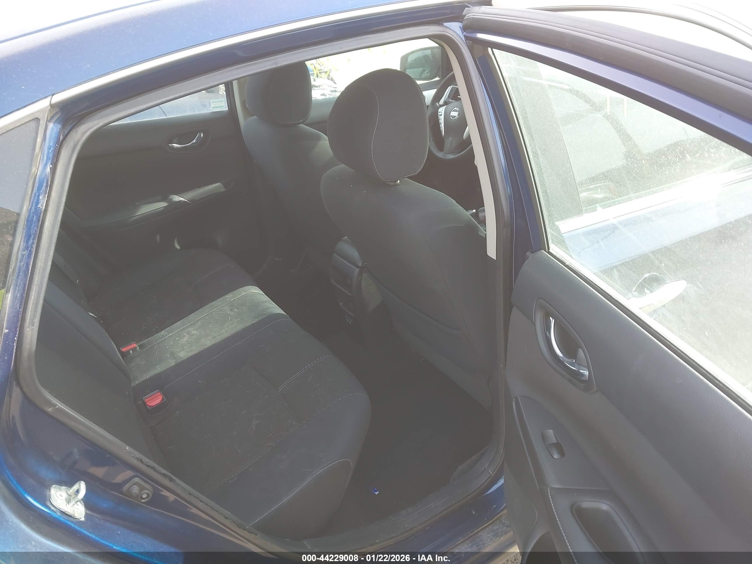 NISSAN SENTRA image 8