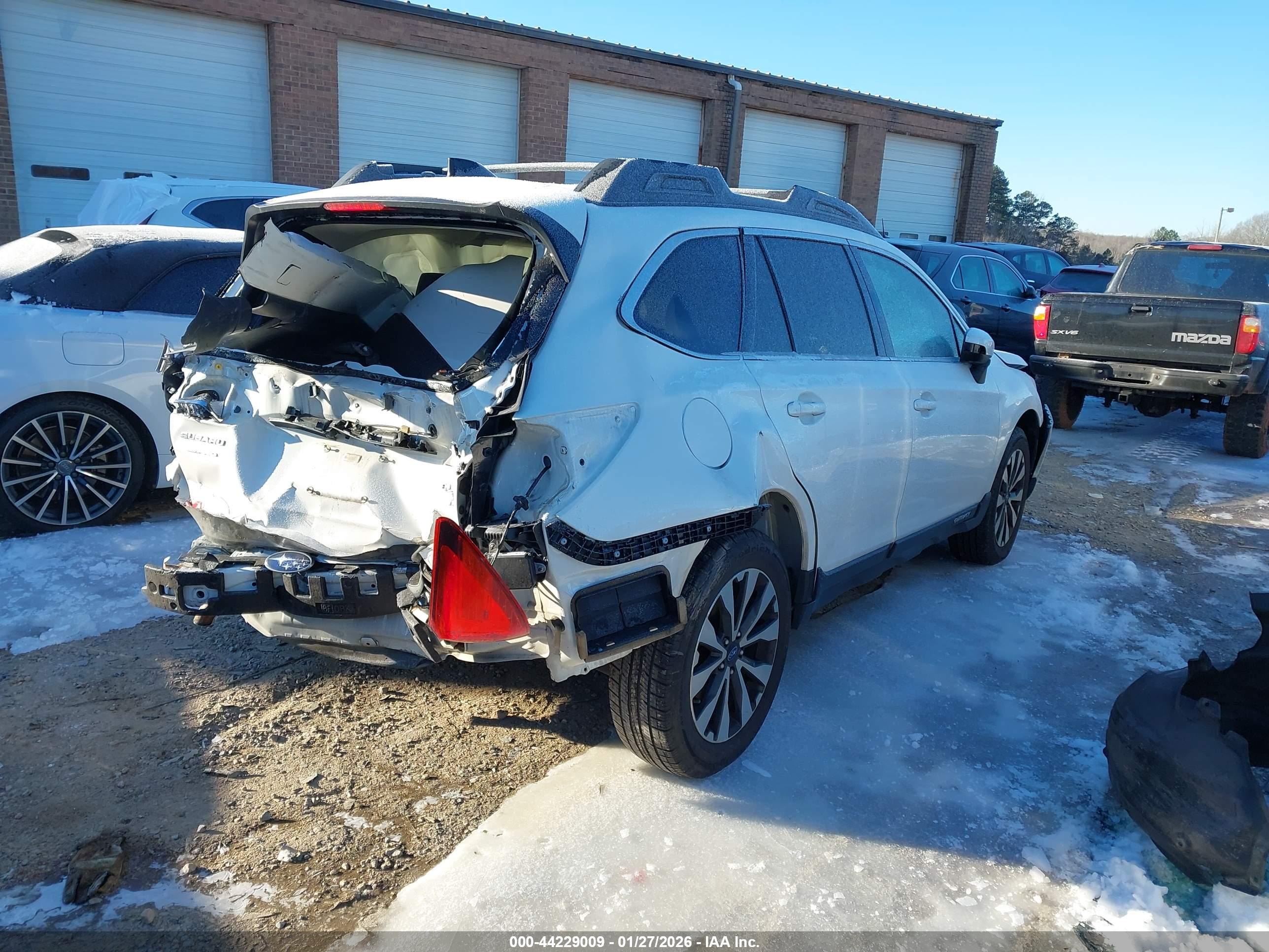 SUBARU OUTBACK image 4