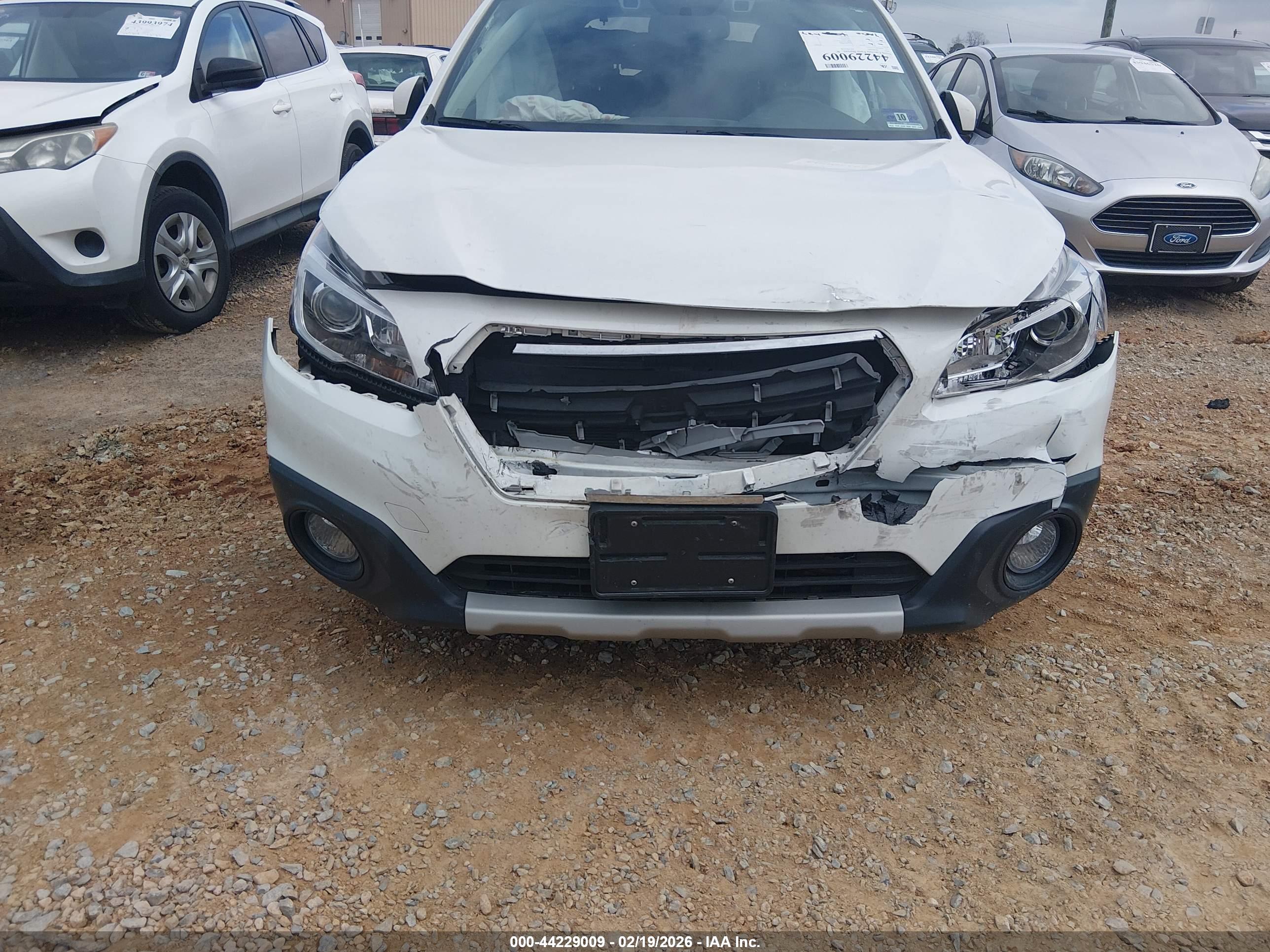 SUBARU OUTBACK image 6