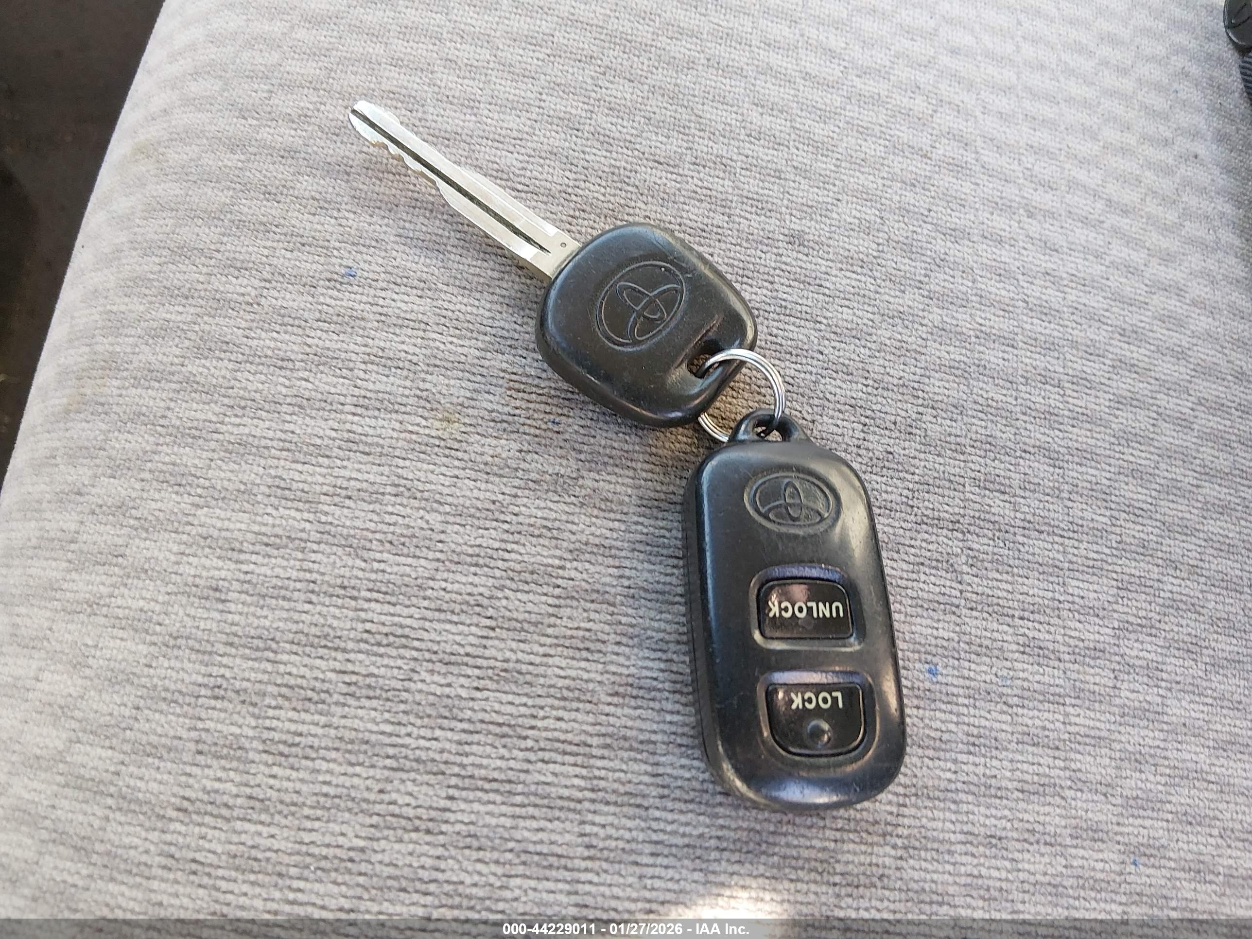 TOYOTA COROLLA image 11