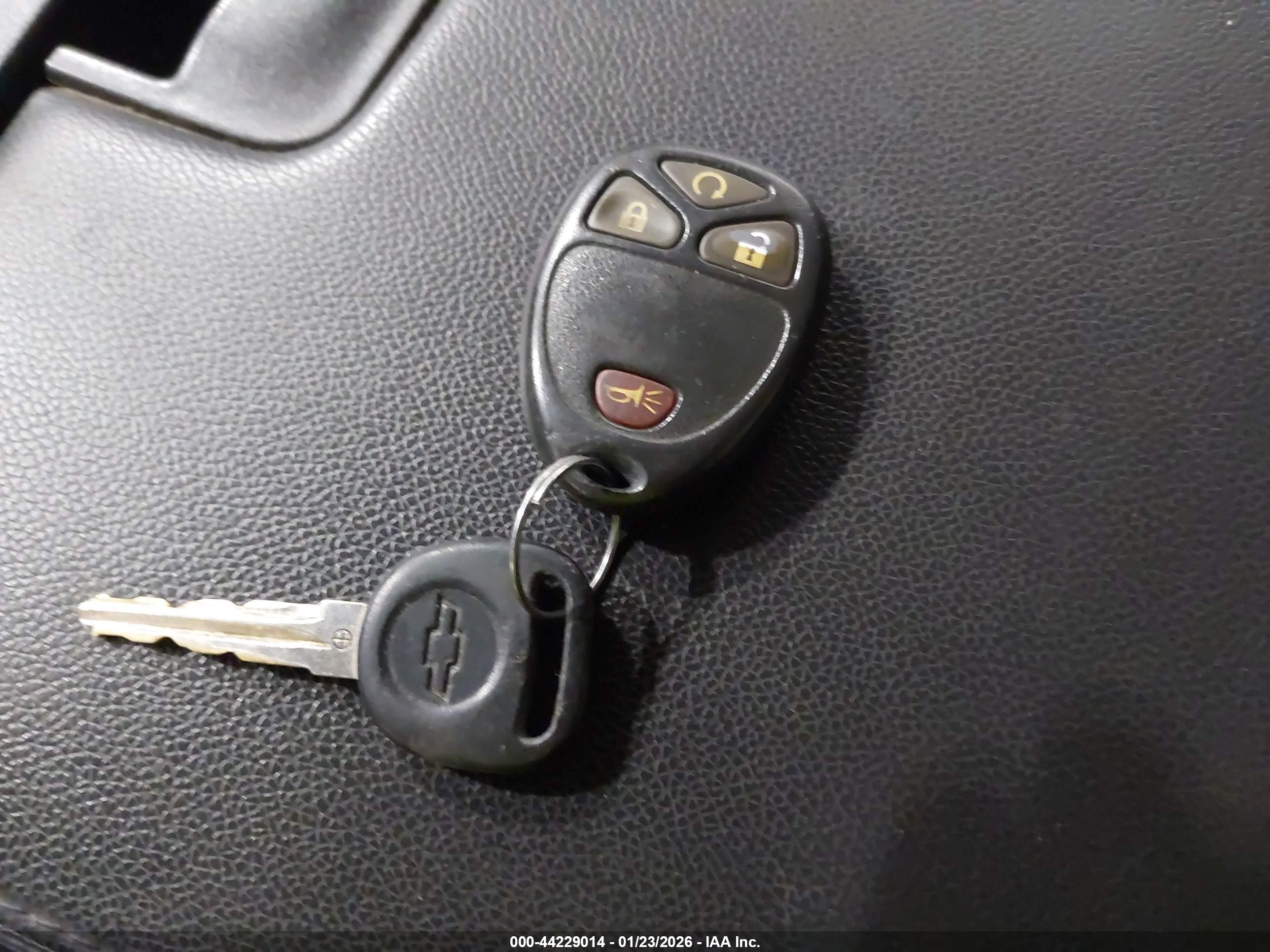 CHEVROLET SILVERADO image 11